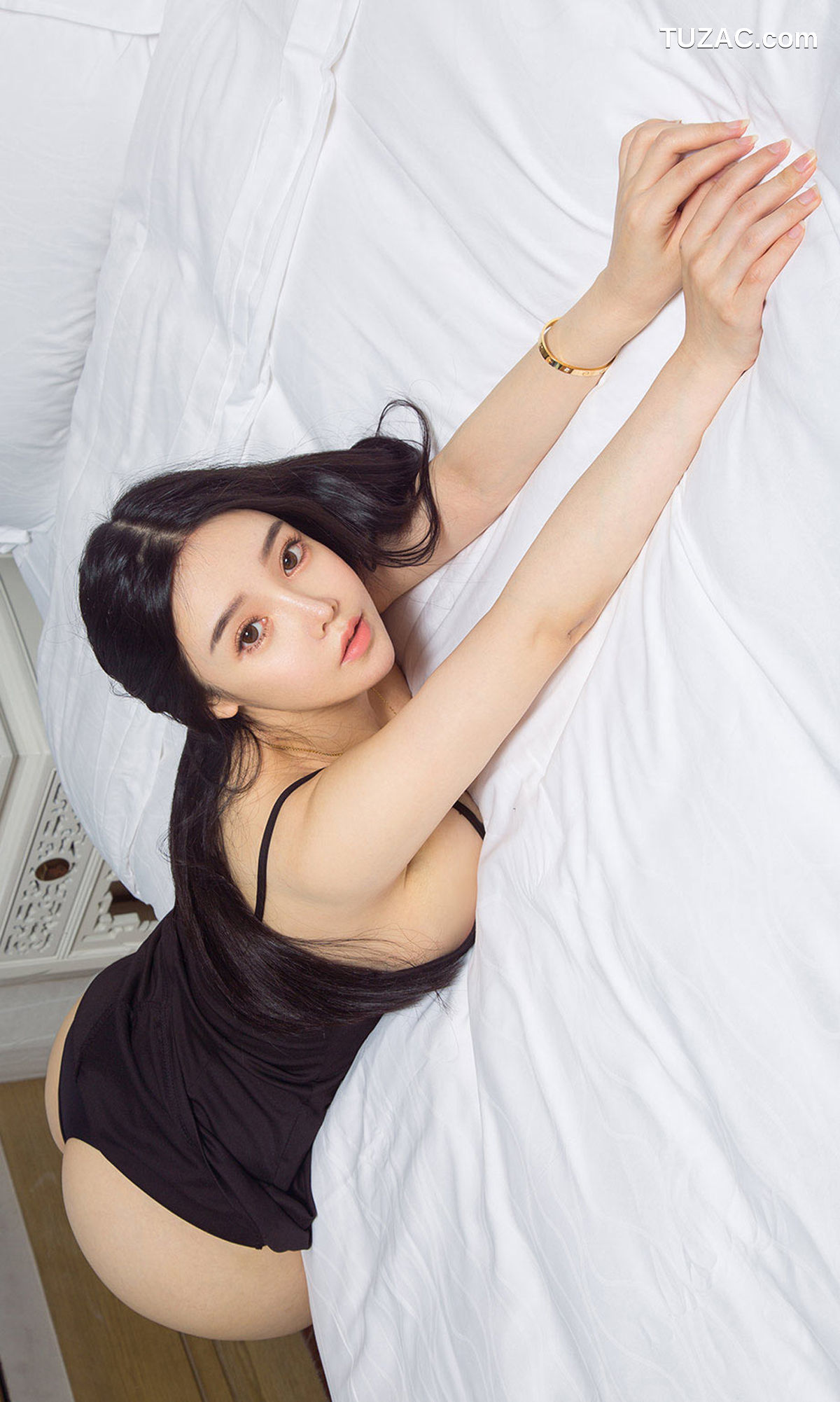 UGirlsApp尤果圈爱尤物-1590-9月合辑-《多情善感》