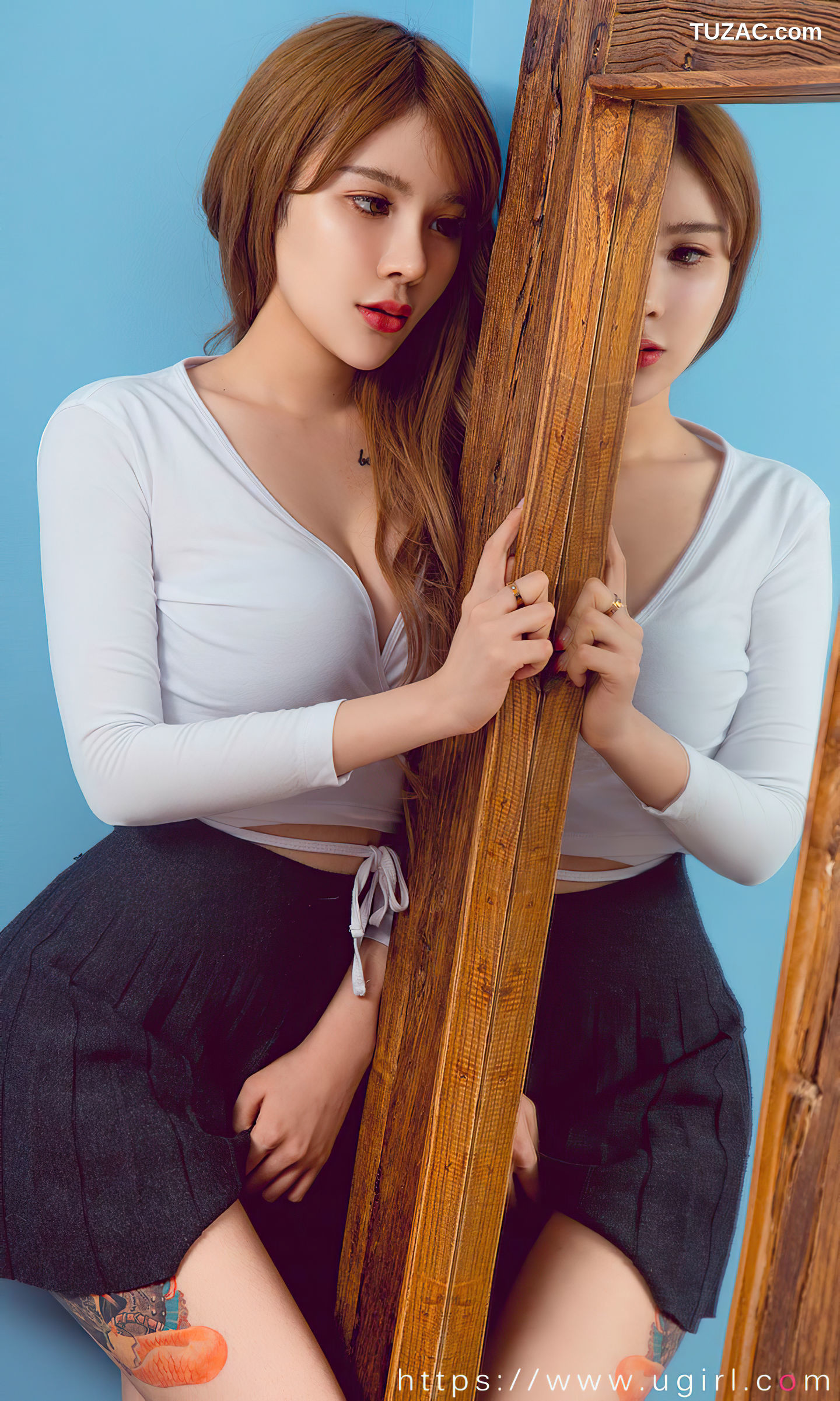 UGirlsApp尤果圈爱尤物-1825-左函漪-《蜜桃萌兔》