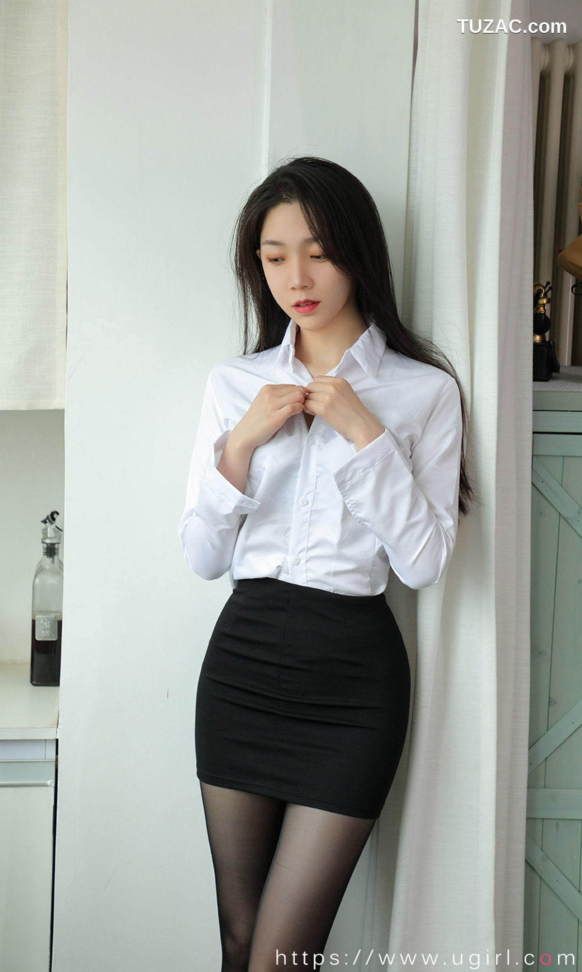 UGirlsApp尤果圈爱尤物-2069-小桃子-《办公室情敌》