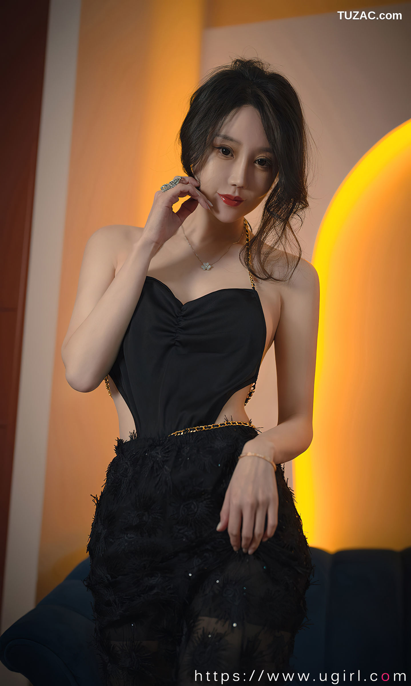 UGirlsApp尤果圈爱尤物-2355-邱凌-《爱情旅途》