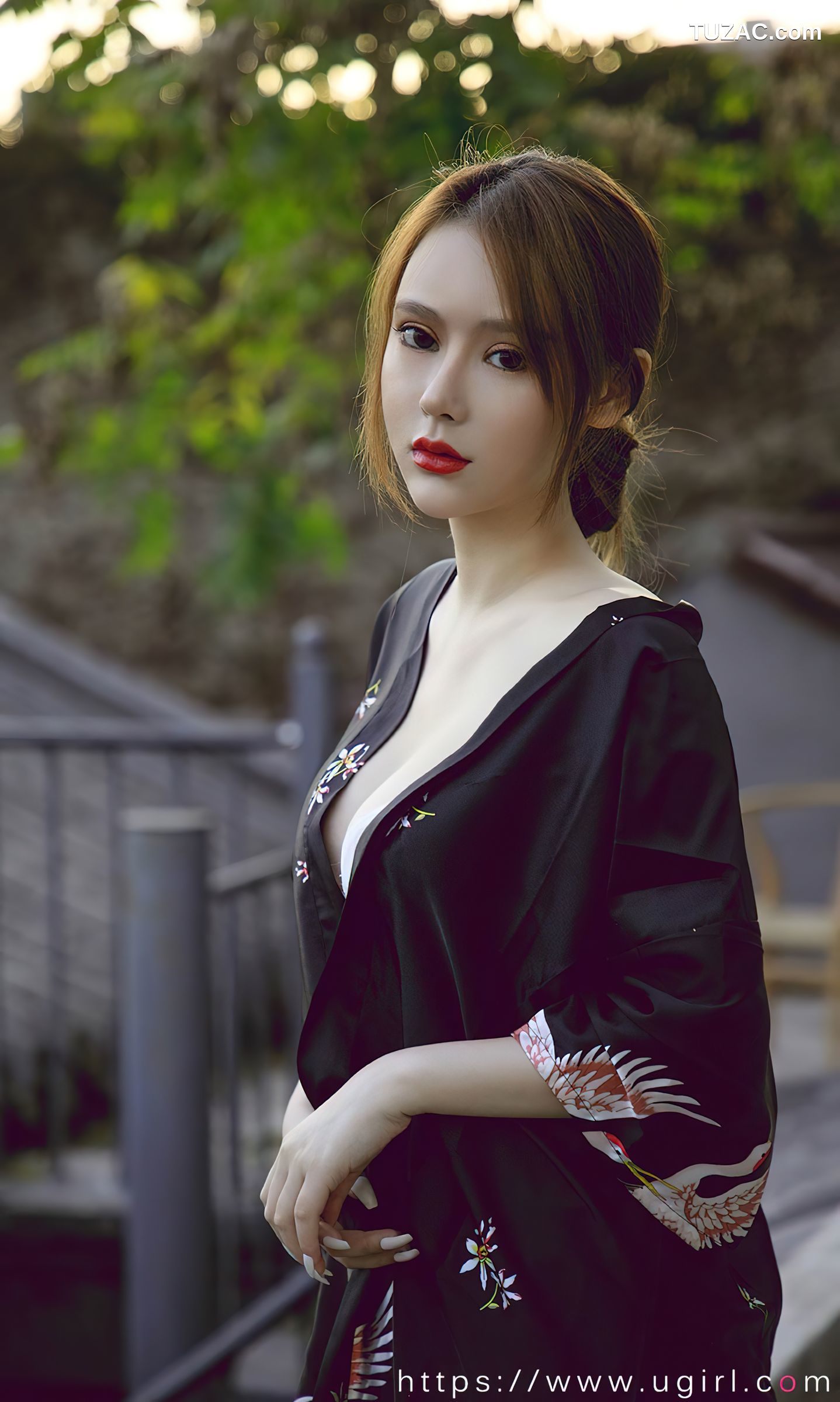 UGirlsApp尤果圈爱尤物-2529-Coral-《幻想白昼》
