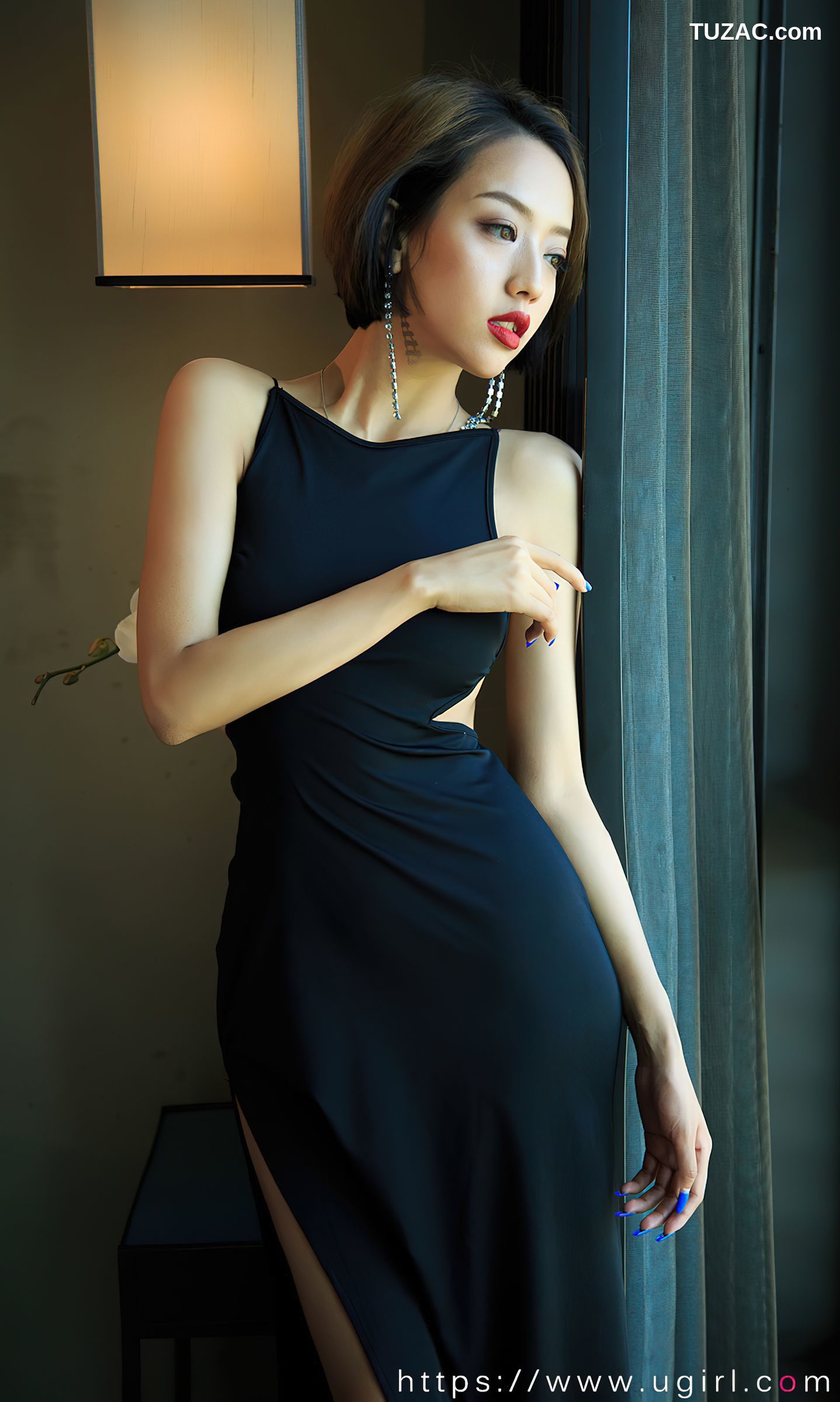 UGirlsApp尤果圈爱尤物-2649-模特合辑-《初露》