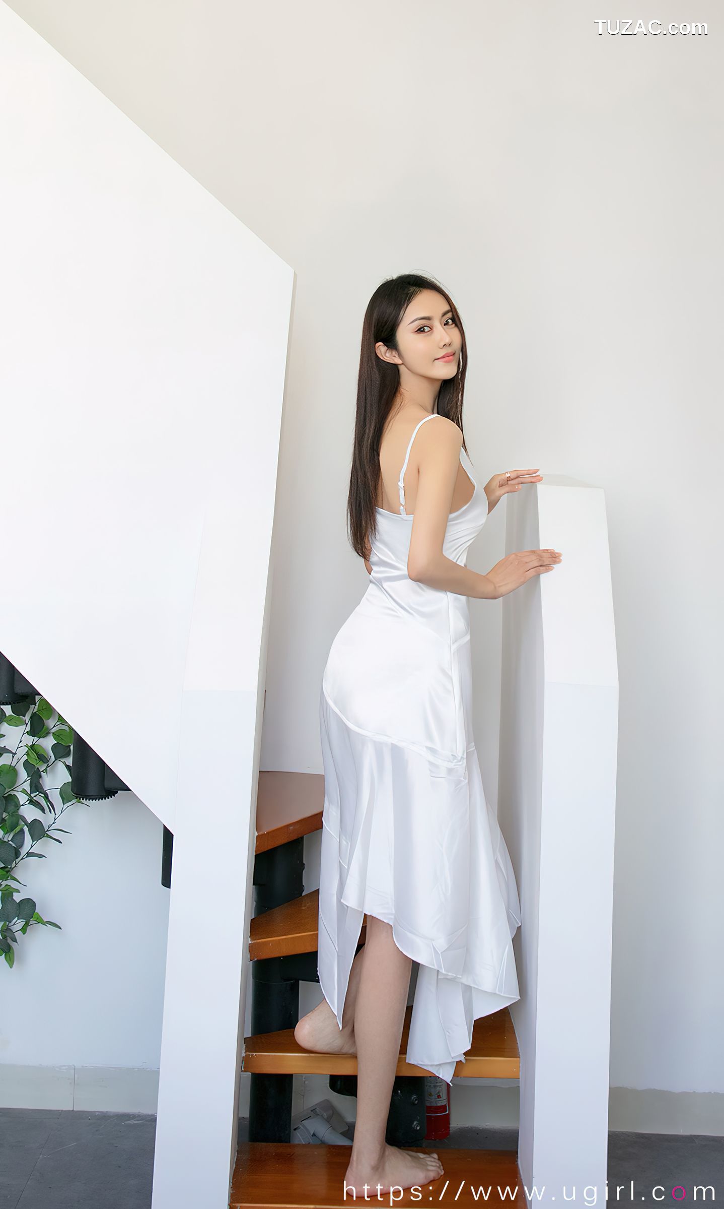 UGirlsApp尤果圈爱尤物-2668-姜云曦-《掀云探爱》