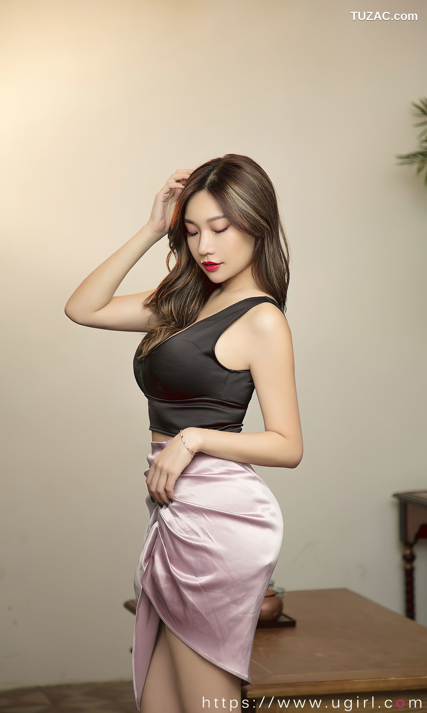 UGirlsApp尤果圈爱尤物-2792-微胖的小狐狸-《春和明朗》-2024.02-25