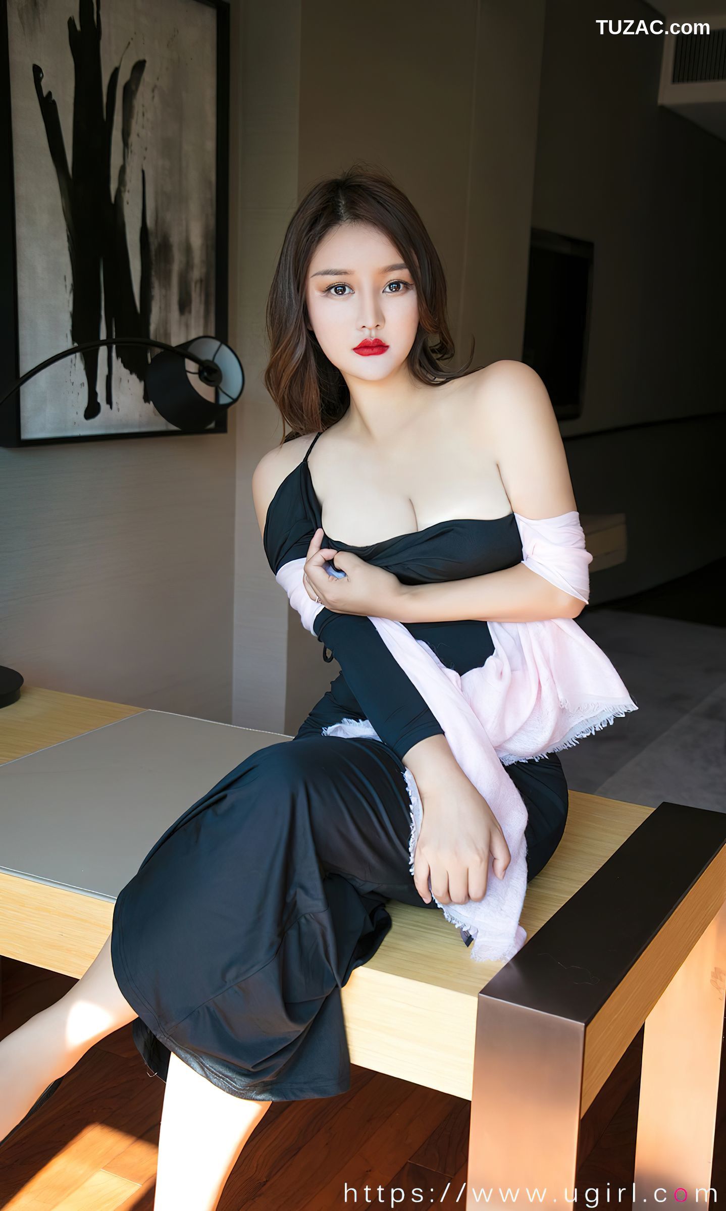 UGirlsApp尤果圈爱尤物-2813-Jona-《夏日流火》-2024.03-18