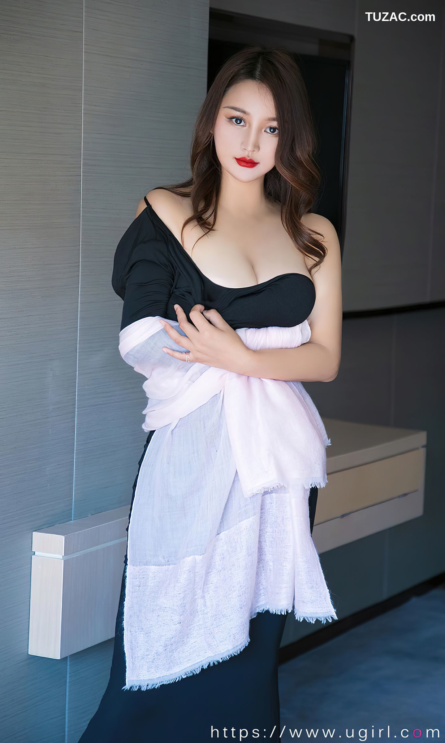 UGirlsApp尤果圈爱尤物-2813-Jona-《夏日流火》-2024.03-18
