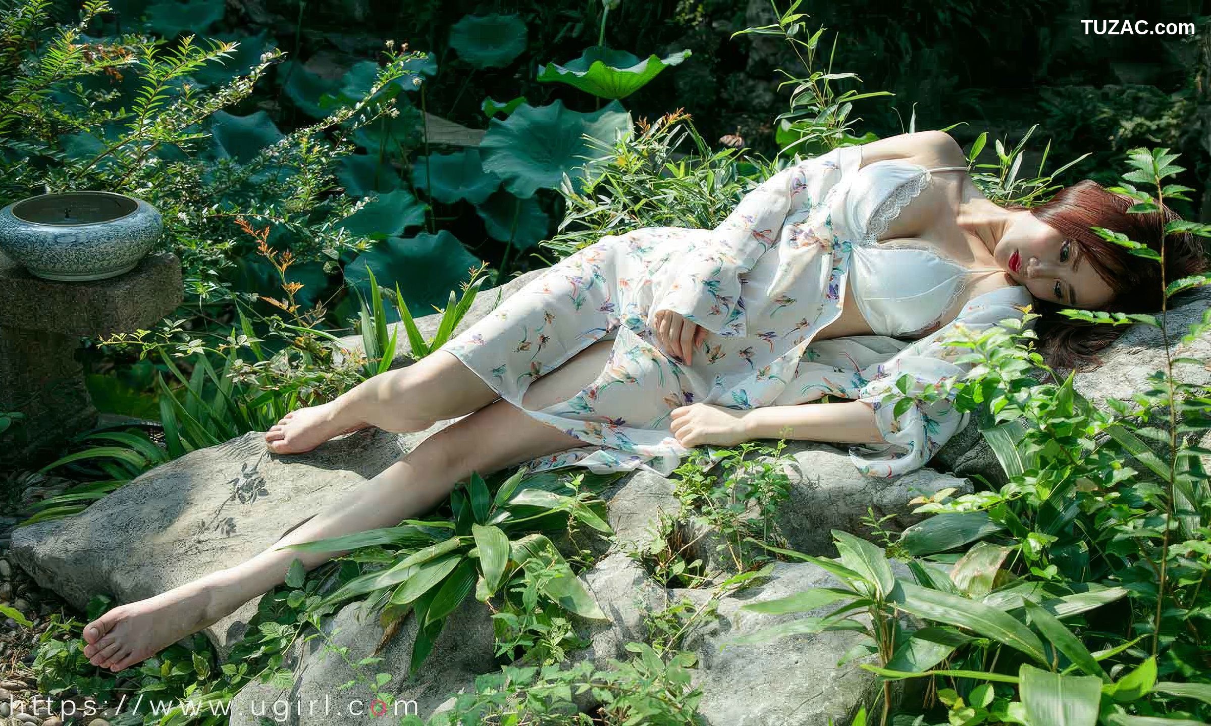 UGirlsApp尤果圈爱尤物-2922-苏小曼-醉卧花底-2024.08.15