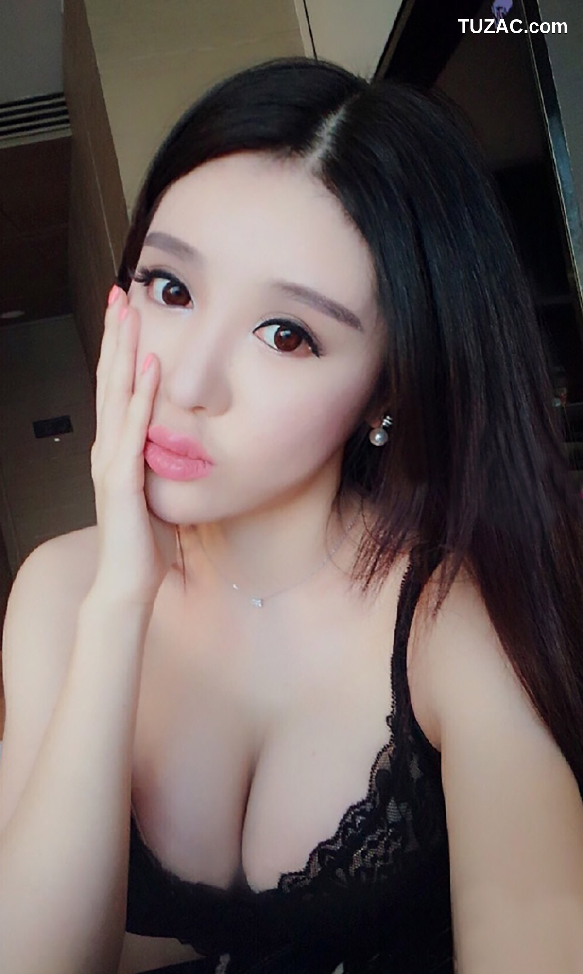 UGirlsApp尤果圈爱尤物-116-郝晴-《乖乖女的性感挑逗》