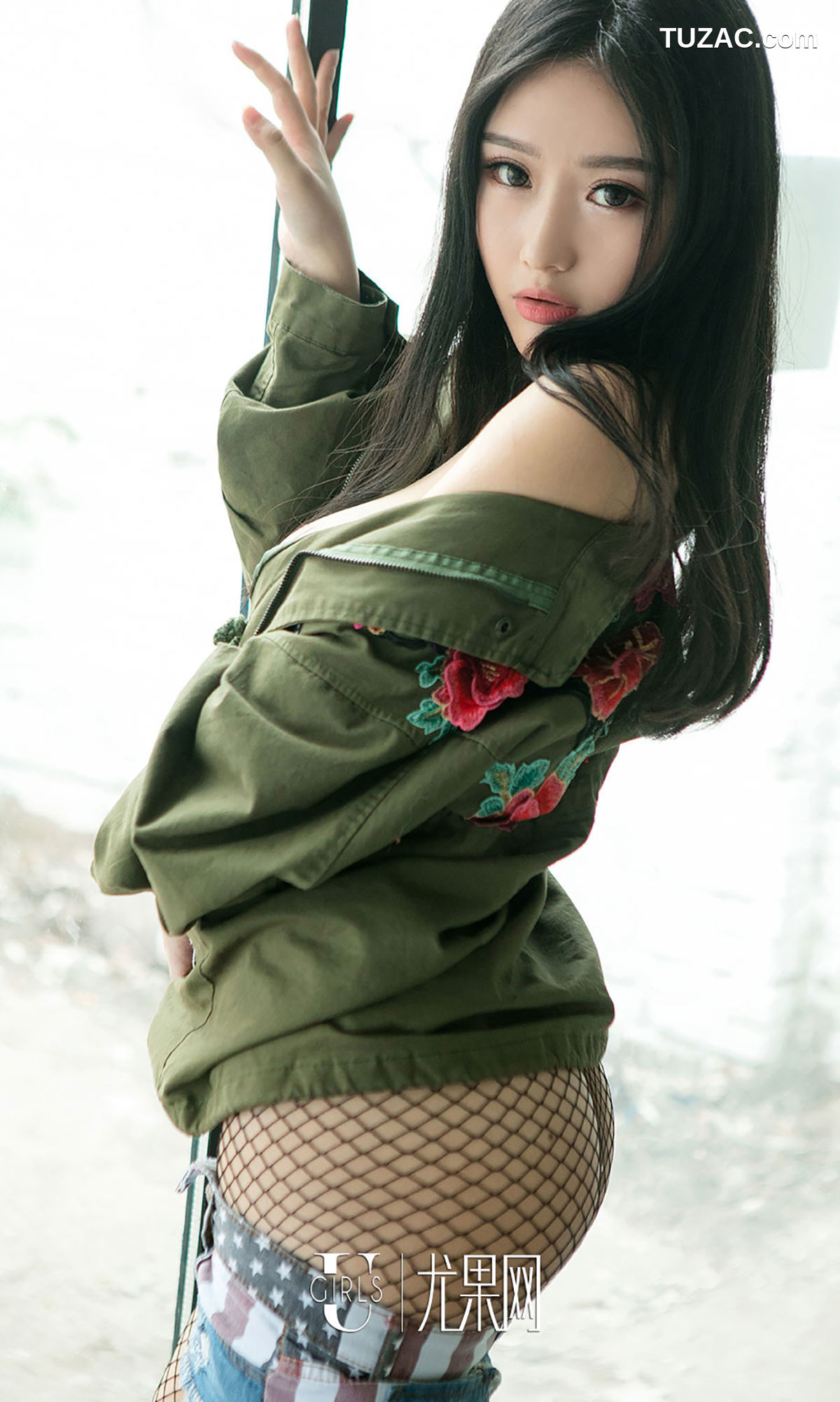 UGirlsApp尤果圈爱尤物-714-倪叶藤-《军装软妹》