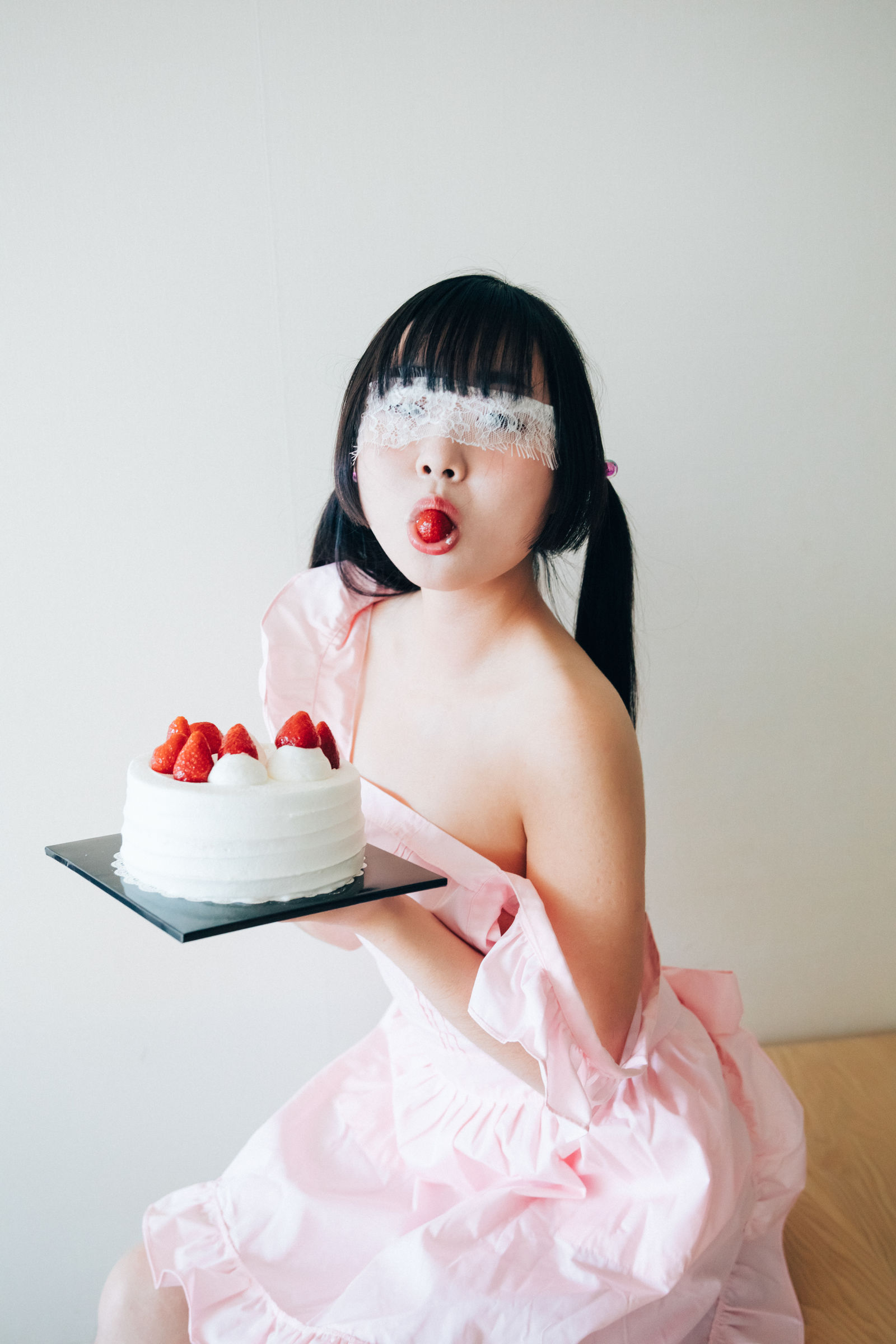 Loozy《Taste Me》 - 未分类人体摄影