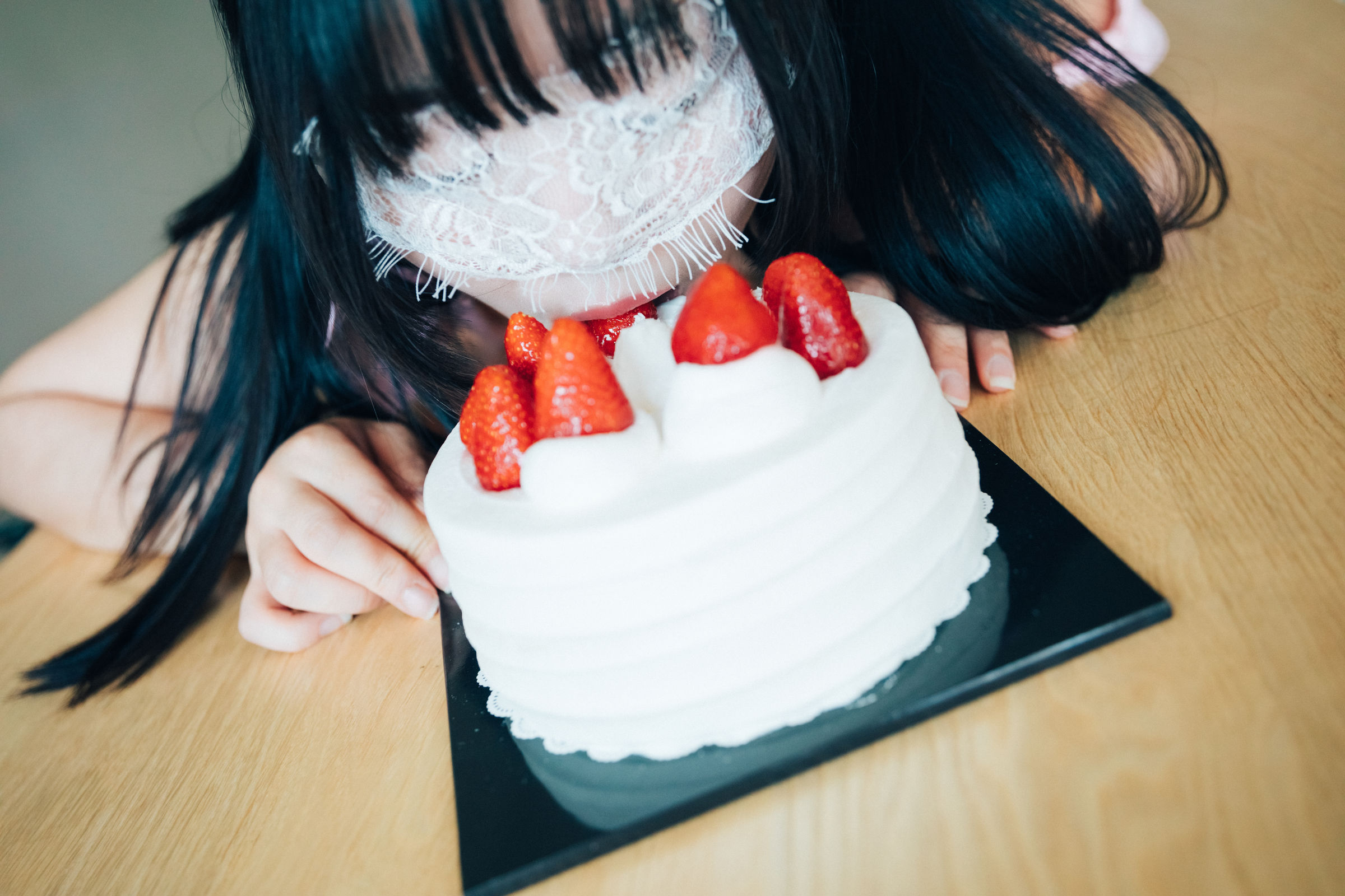 Loozy《Taste Me》 - 未分类人体摄影