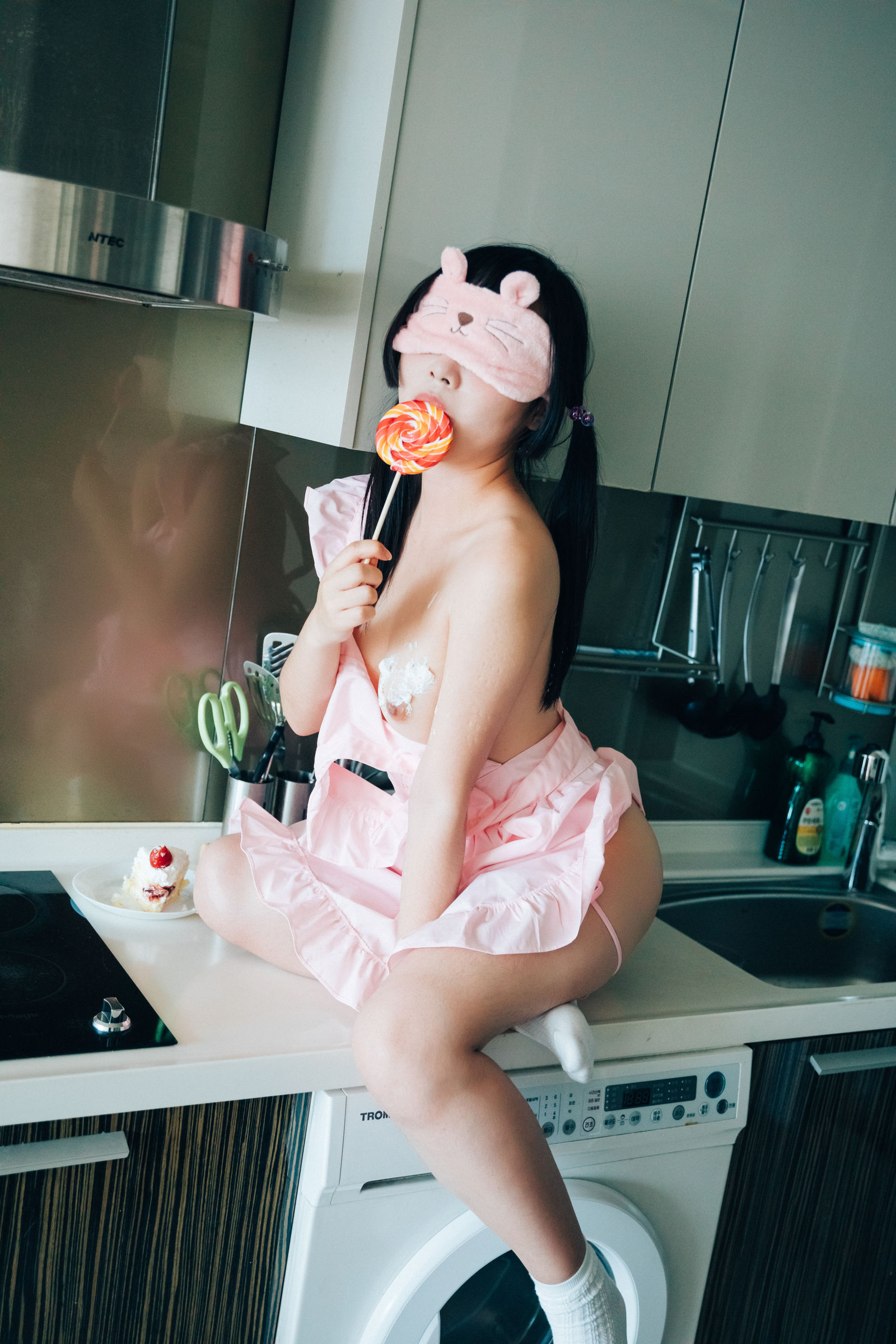 Loozy《Taste Me》 - 未分类人体摄影