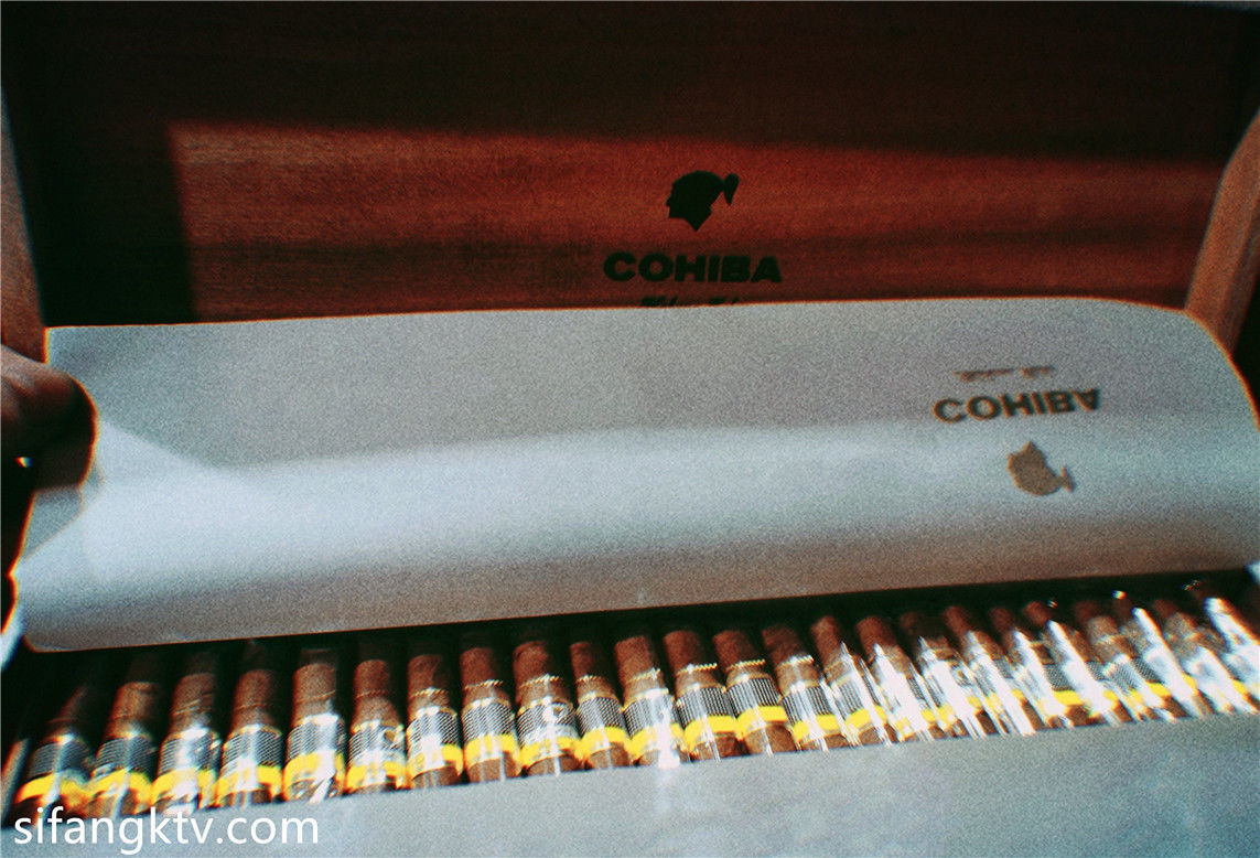 【网络收集】摄影师心已抖（抖叔）作品：2021.11 - 2022.01 - 未分类人体摄影