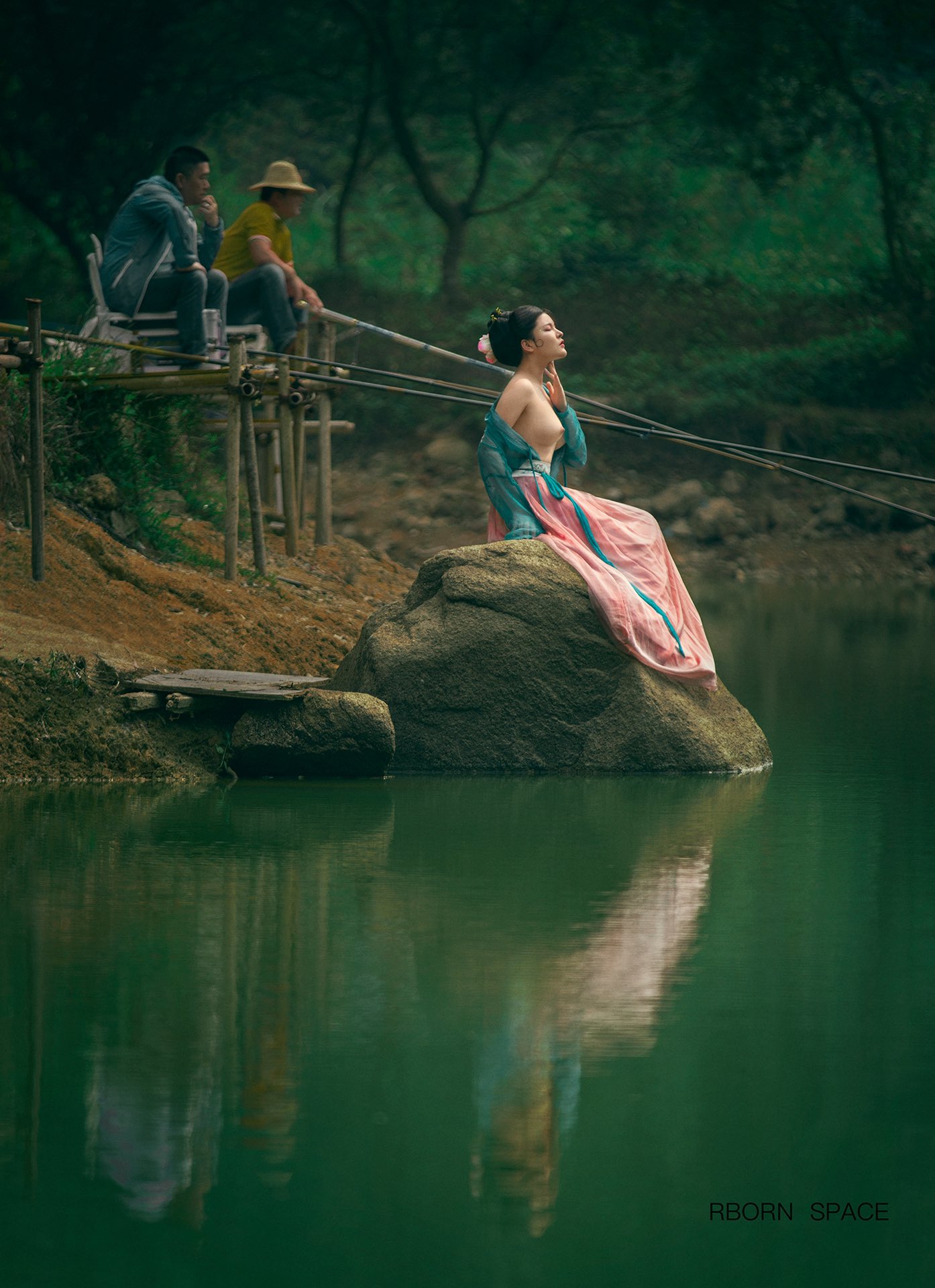 伊丽莎有点白：网络收集（含视频） - 人体摄影