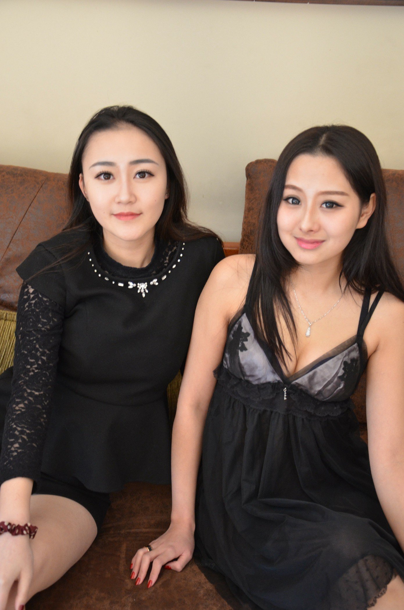 国模于子涵 amp;闺蜜彤彤人体私拍套图 - 未分类人体摄影