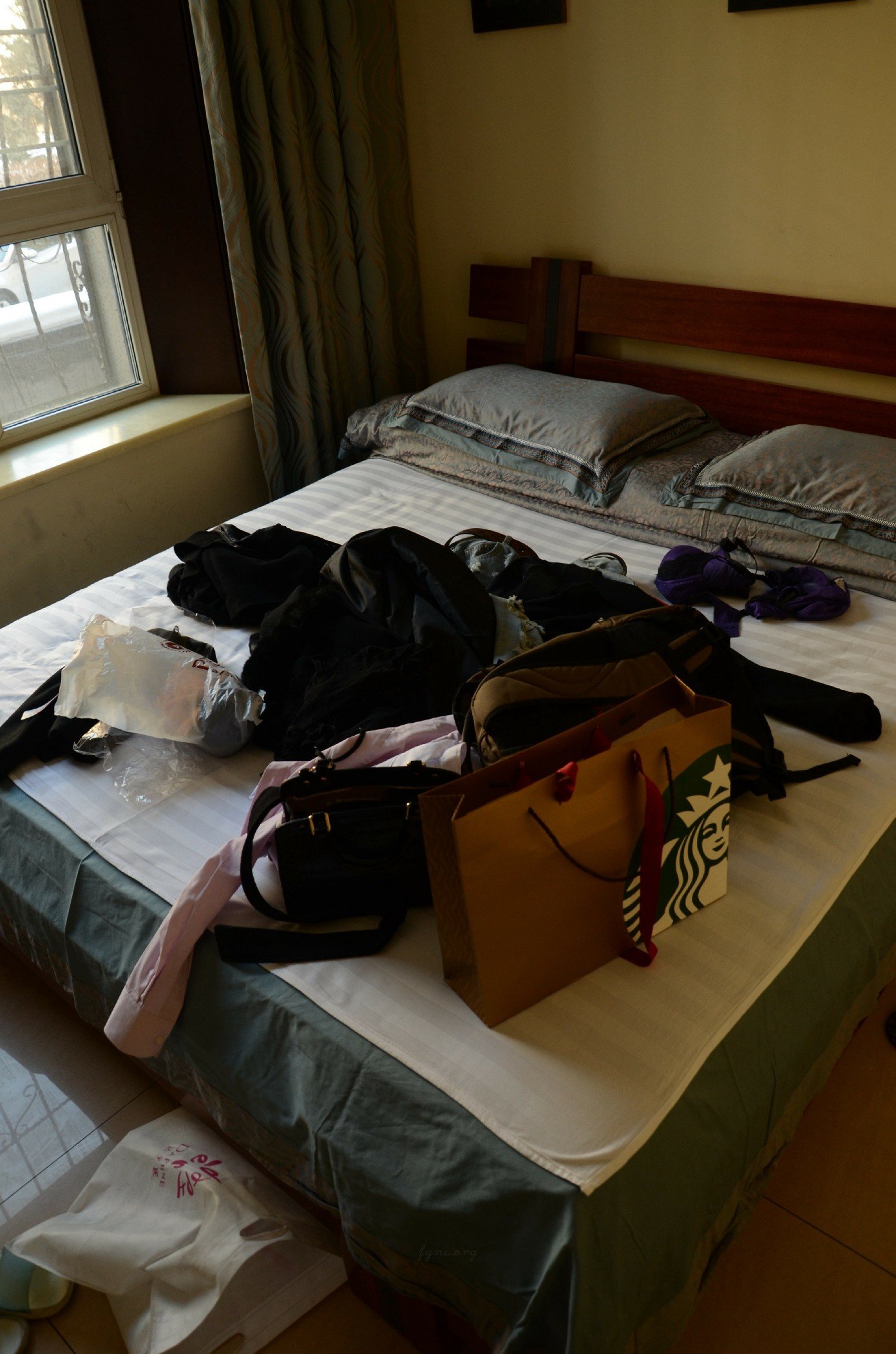 国模于子涵 amp;闺蜜彤彤人体私拍套图 - 未分类人体摄影