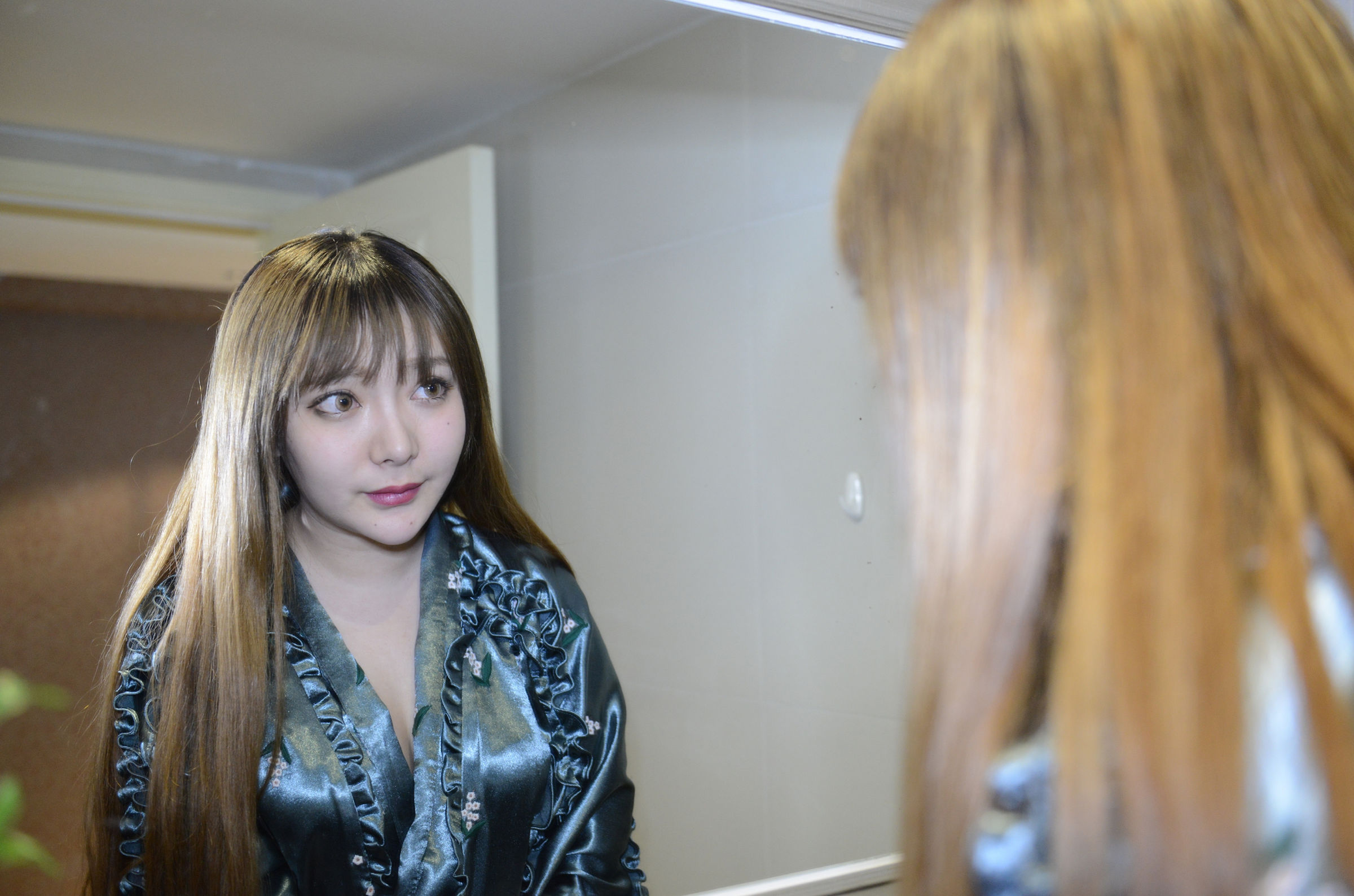 国模婉清大尺度人体私拍套图 - 未分类人体摄影