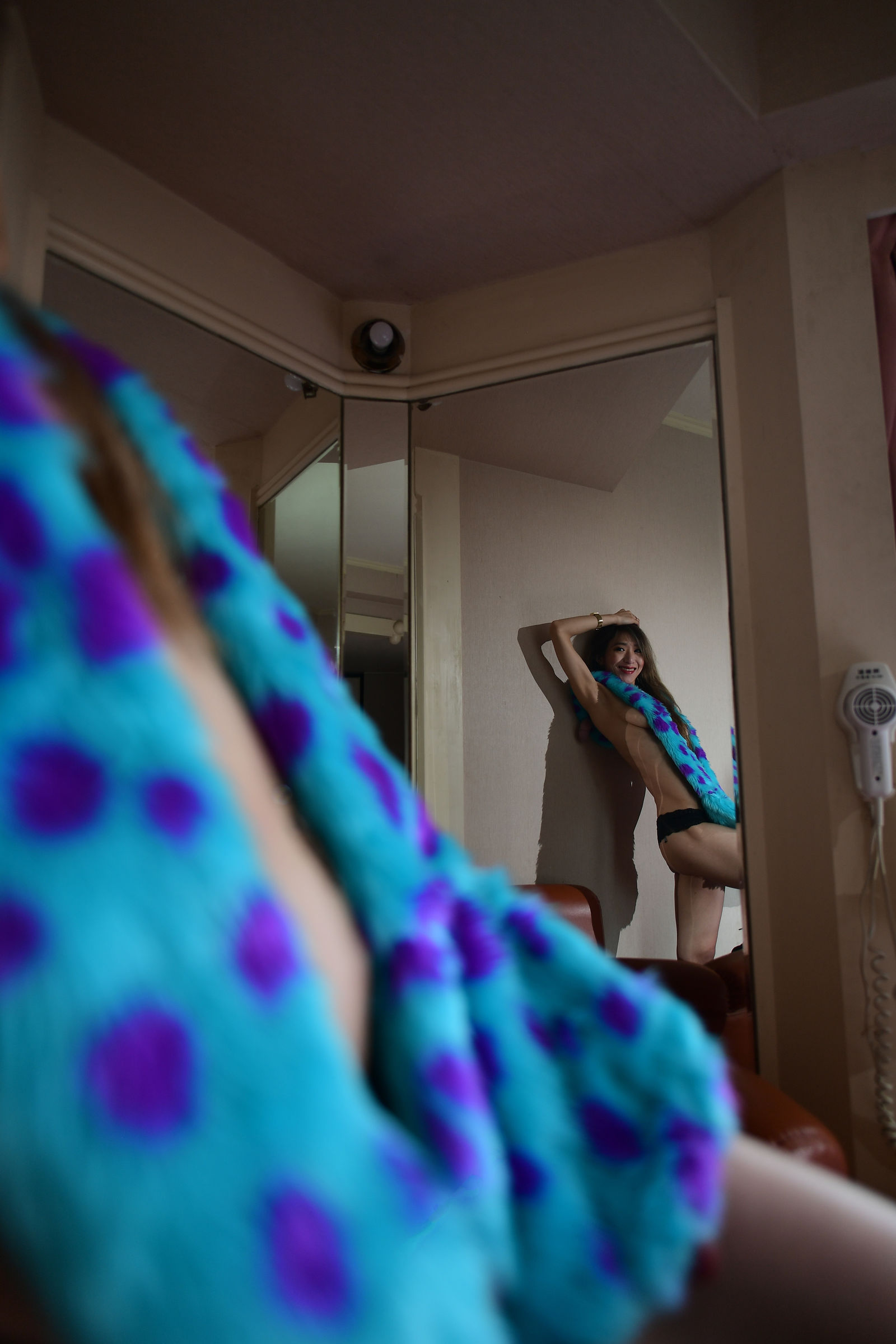 国模小情大尺度人体私拍套图 - 未分类人体摄影