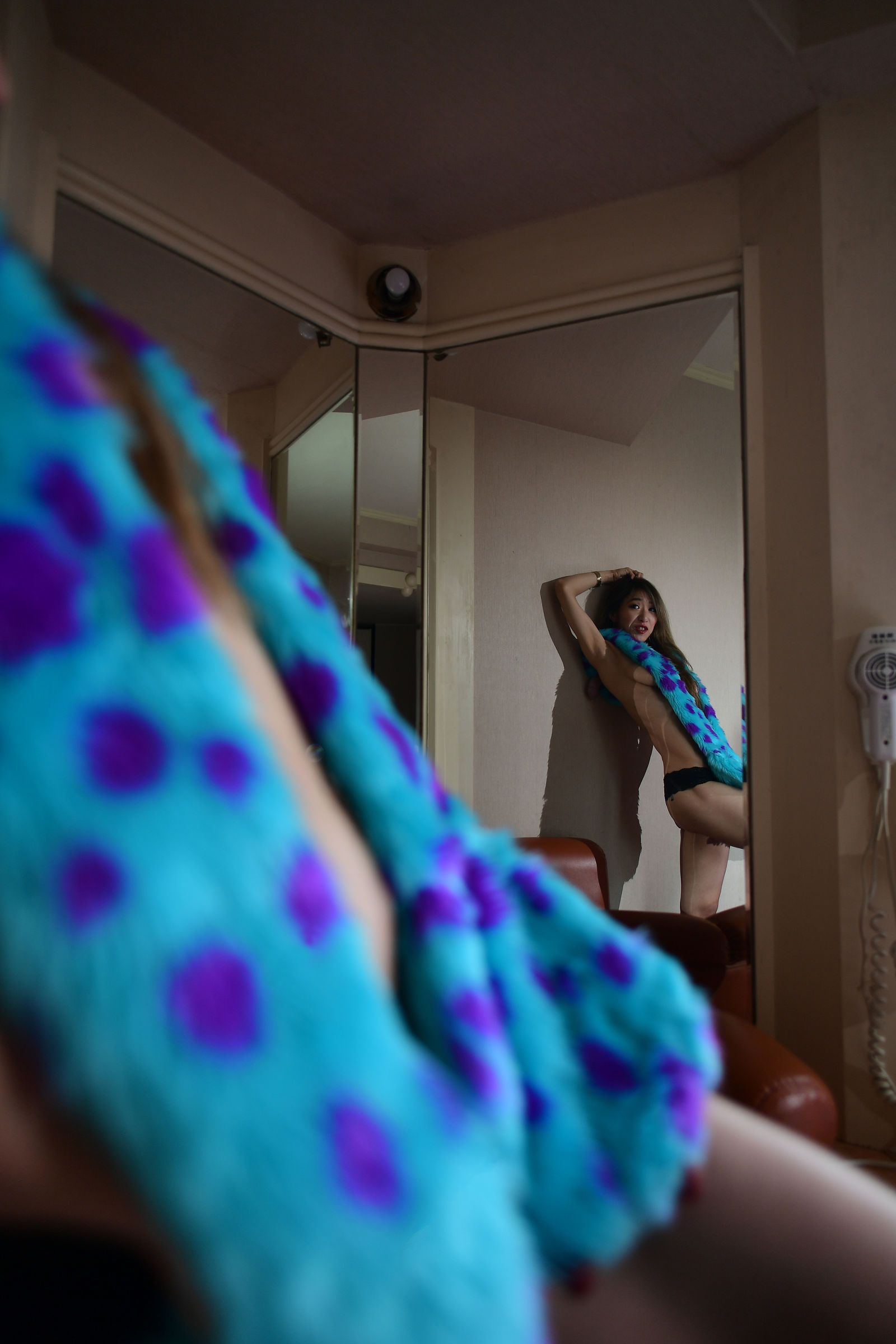 国模小情大尺度人体私拍套图 - 未分类人体摄影