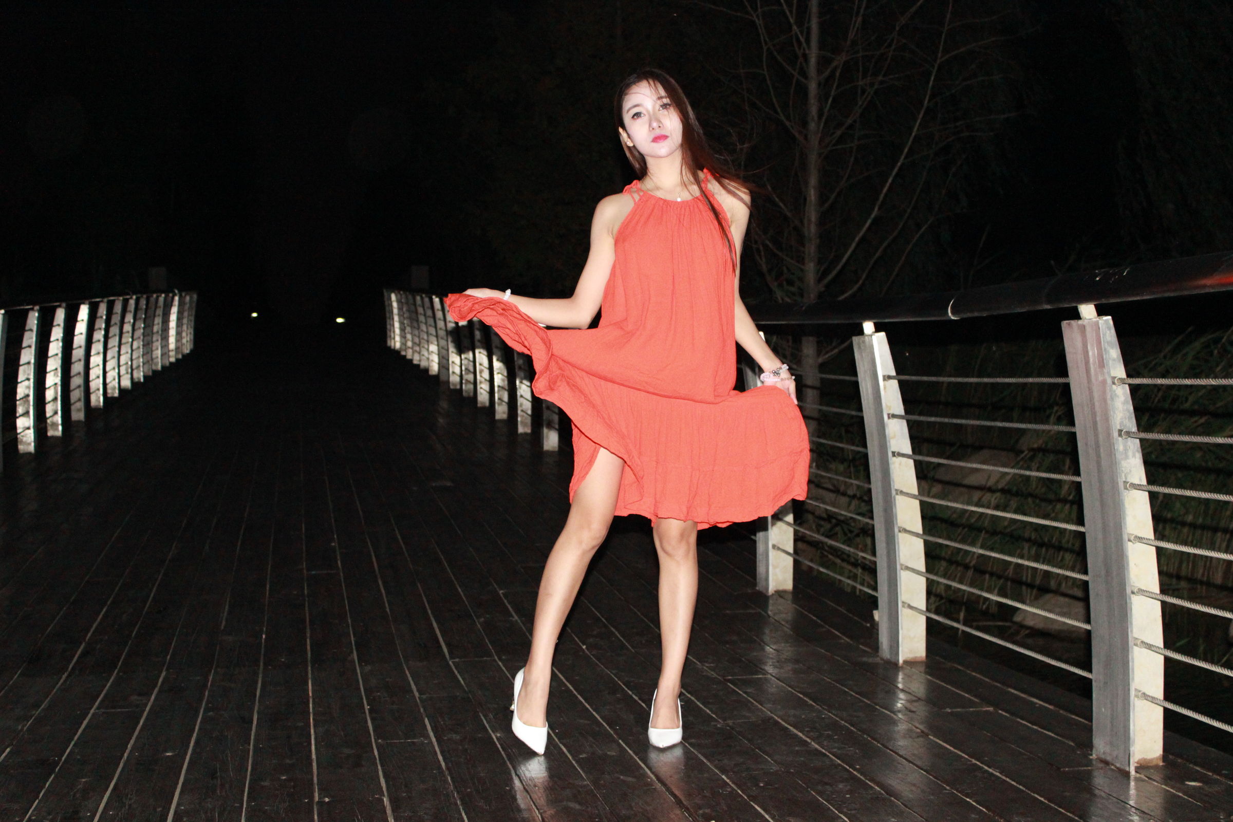 国模李梓熙野外大尺度私拍套图 - 未分类人体摄影