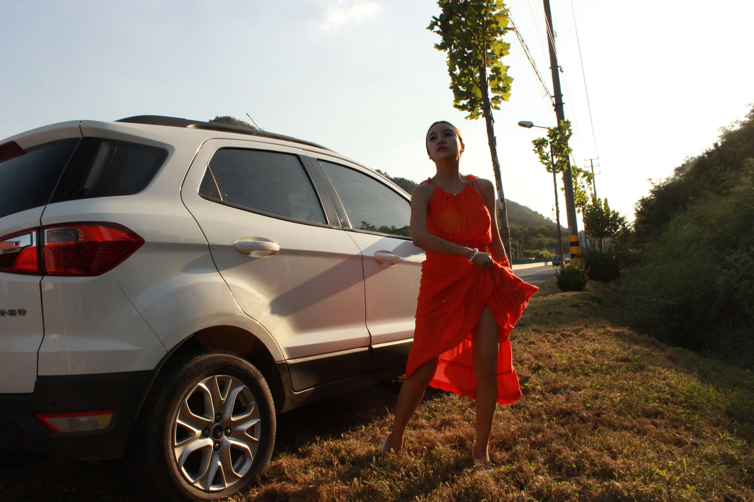 国模李梓熙野外大尺度私拍套图 - 未分类人体摄影