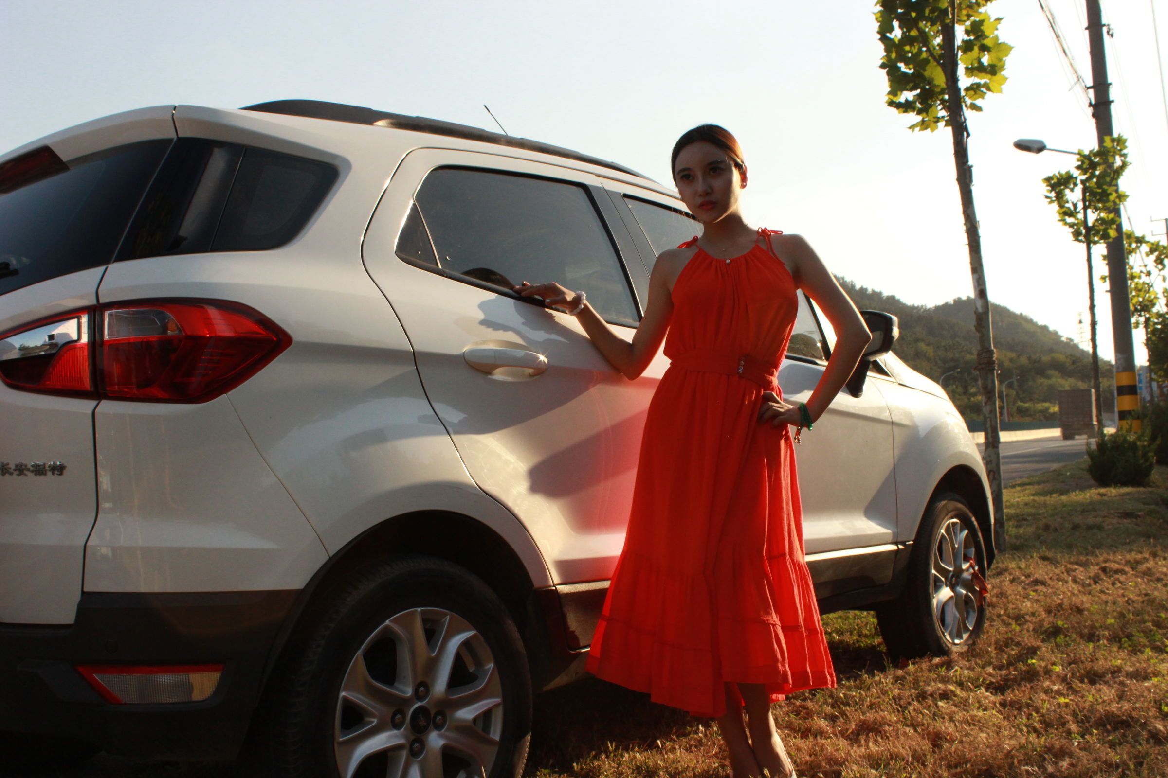 国模李梓熙野外大尺度私拍套图 - 未分类人体摄影