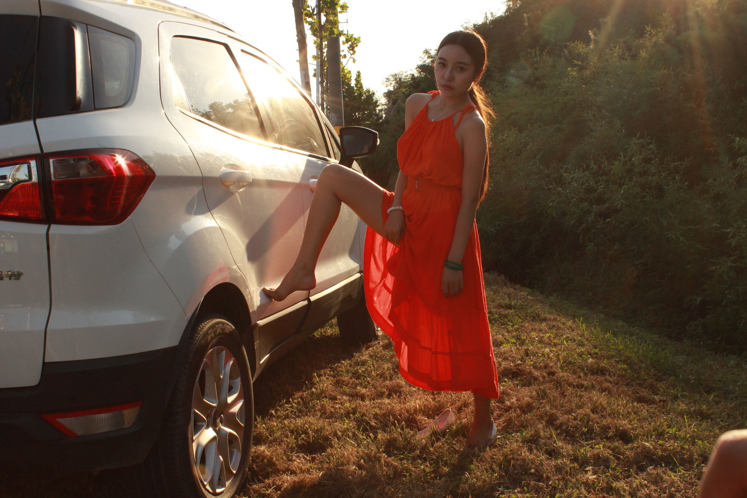 国模李梓熙野外大尺度私拍套图 - 未分类人体摄影