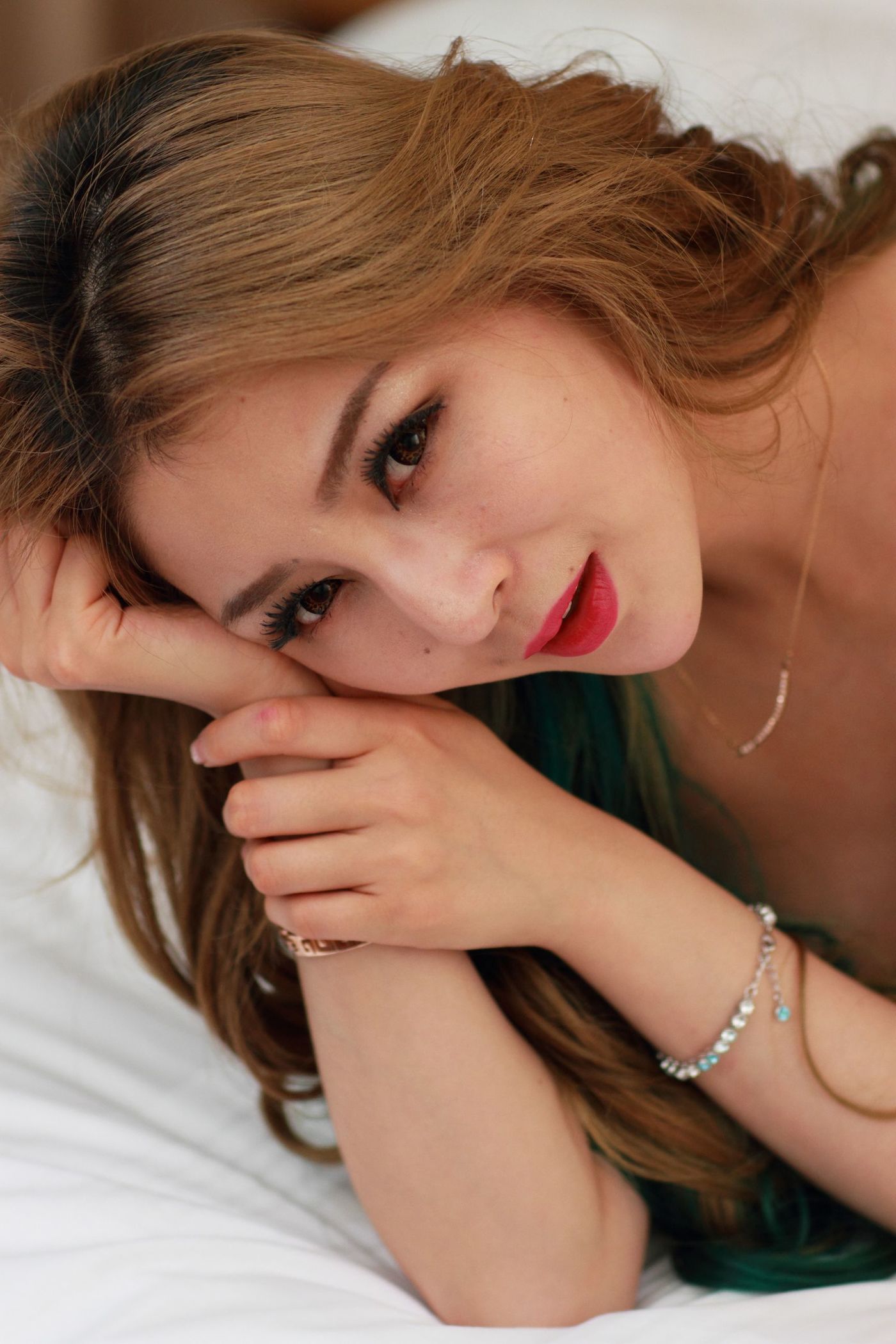 国模沈航宾馆大尺度人体私拍套图 - 人体摄影