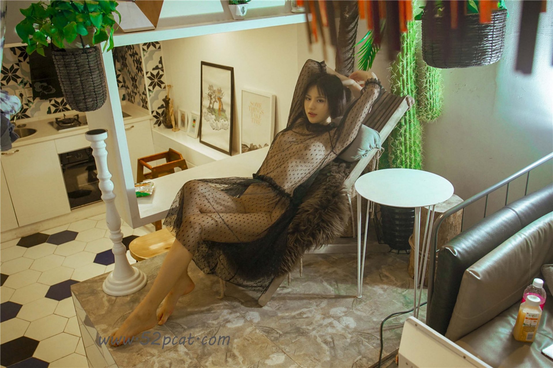 白金008刊  - 轰趴猫