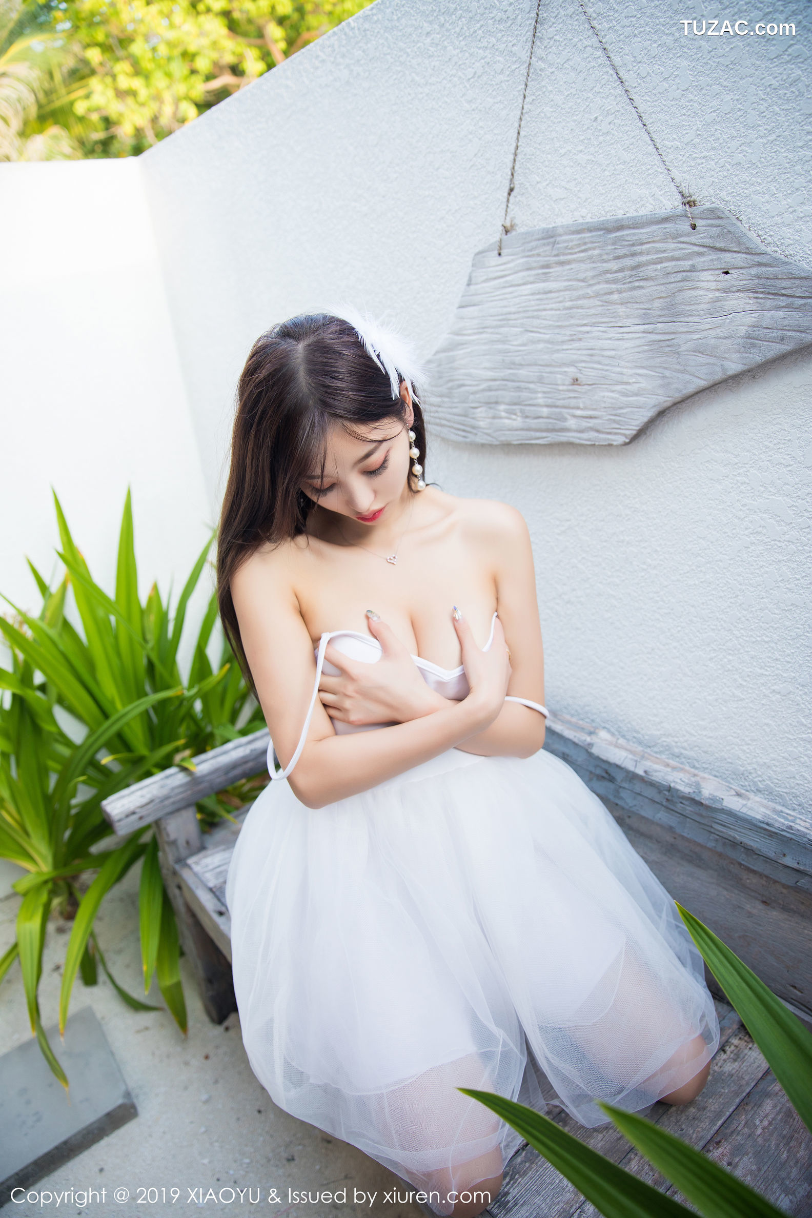 XiaoYu语画界-099-杨晨晨-《户外镂空内衣与薄纱吊裙系列》-2019.06.28