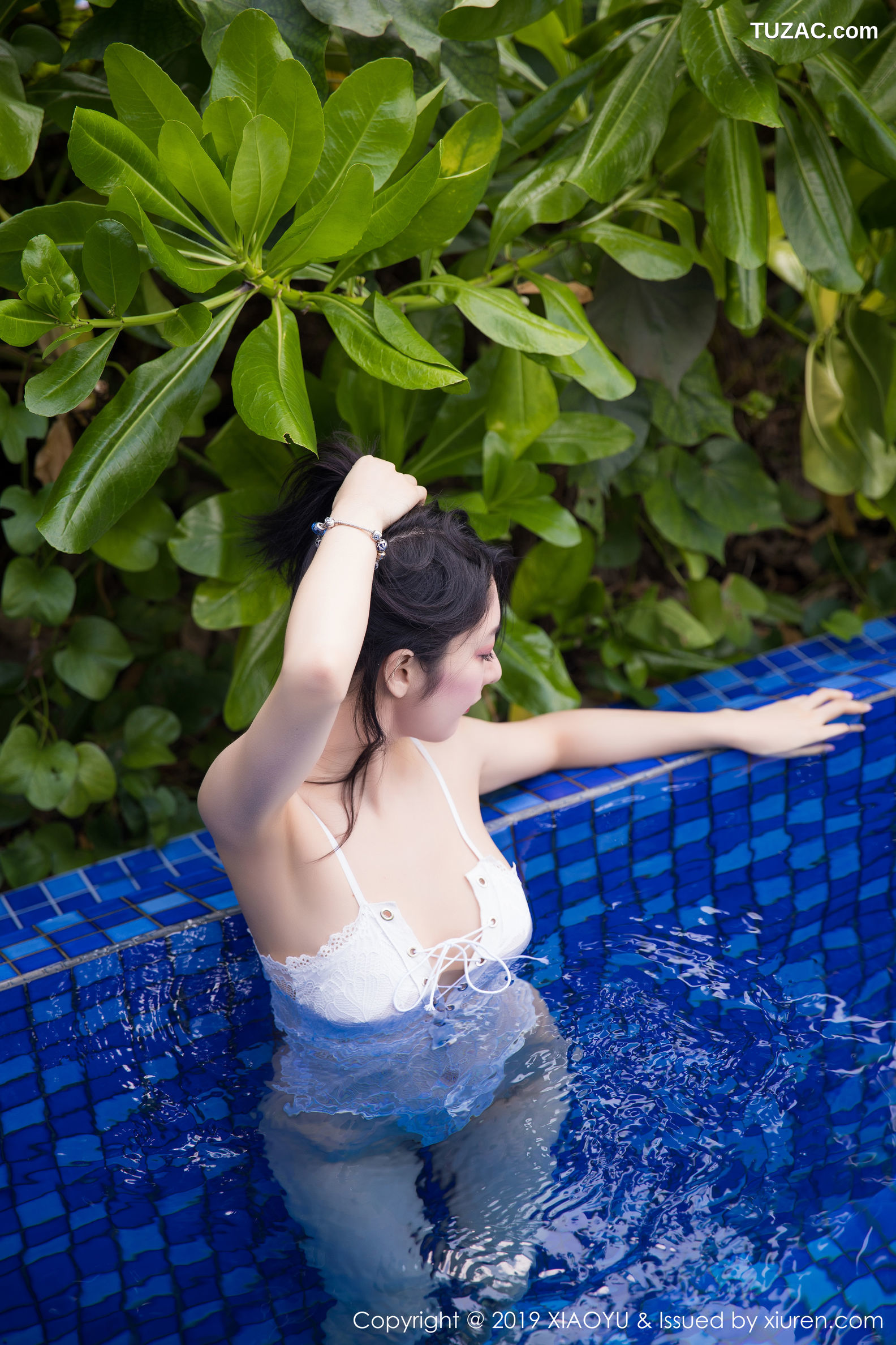 XiaoYu语画界-106-angela喜欢猫-《蕾丝内衣泳池湿身》-2019.07.09