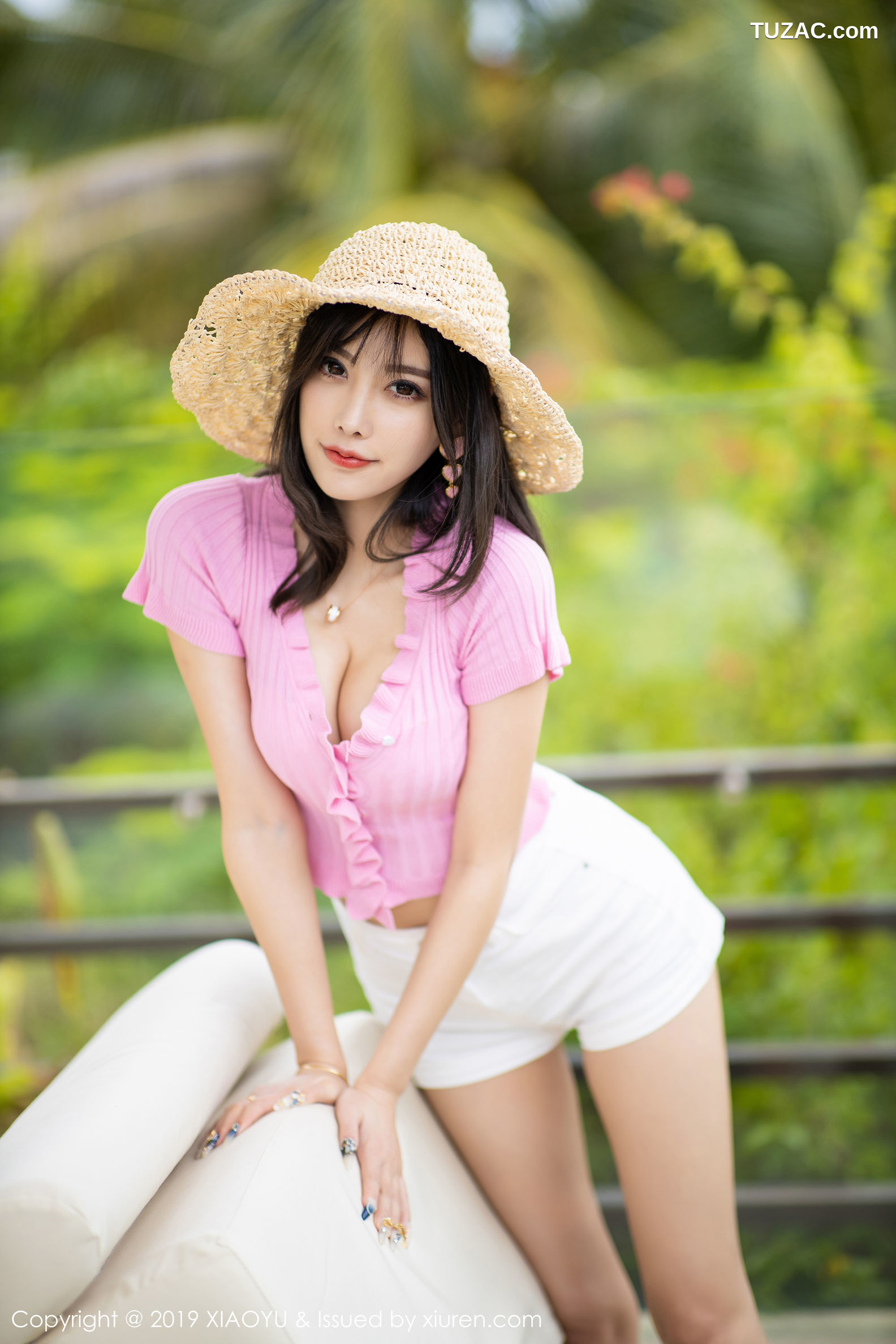 XiaoYu语画界-169-杨晨晨-《室外草帽女孩主题》-2019.10.12