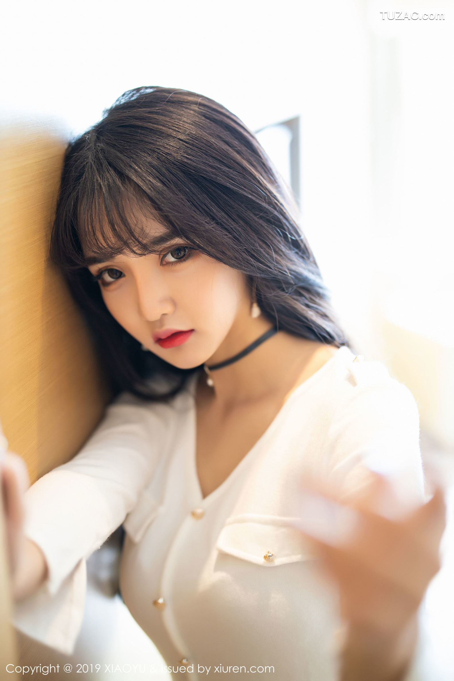 XiaoYu语画界-212-Miko酱吖-《性感牛仔裤-衬衫丝袜》-2019.12.11