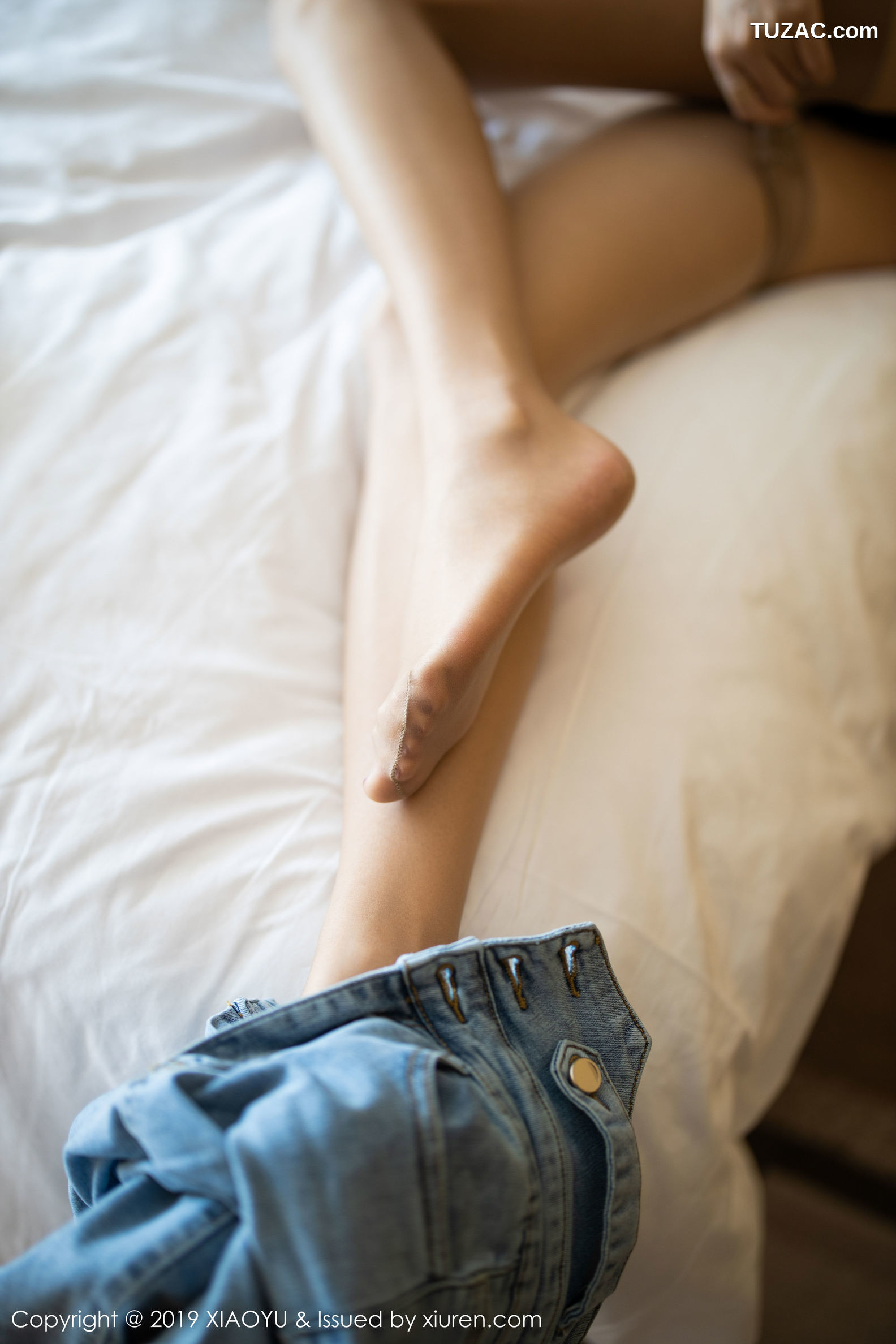 XiaoYu语画界-212-Miko酱吖-《性感牛仔裤-衬衫丝袜》-2019.12.11