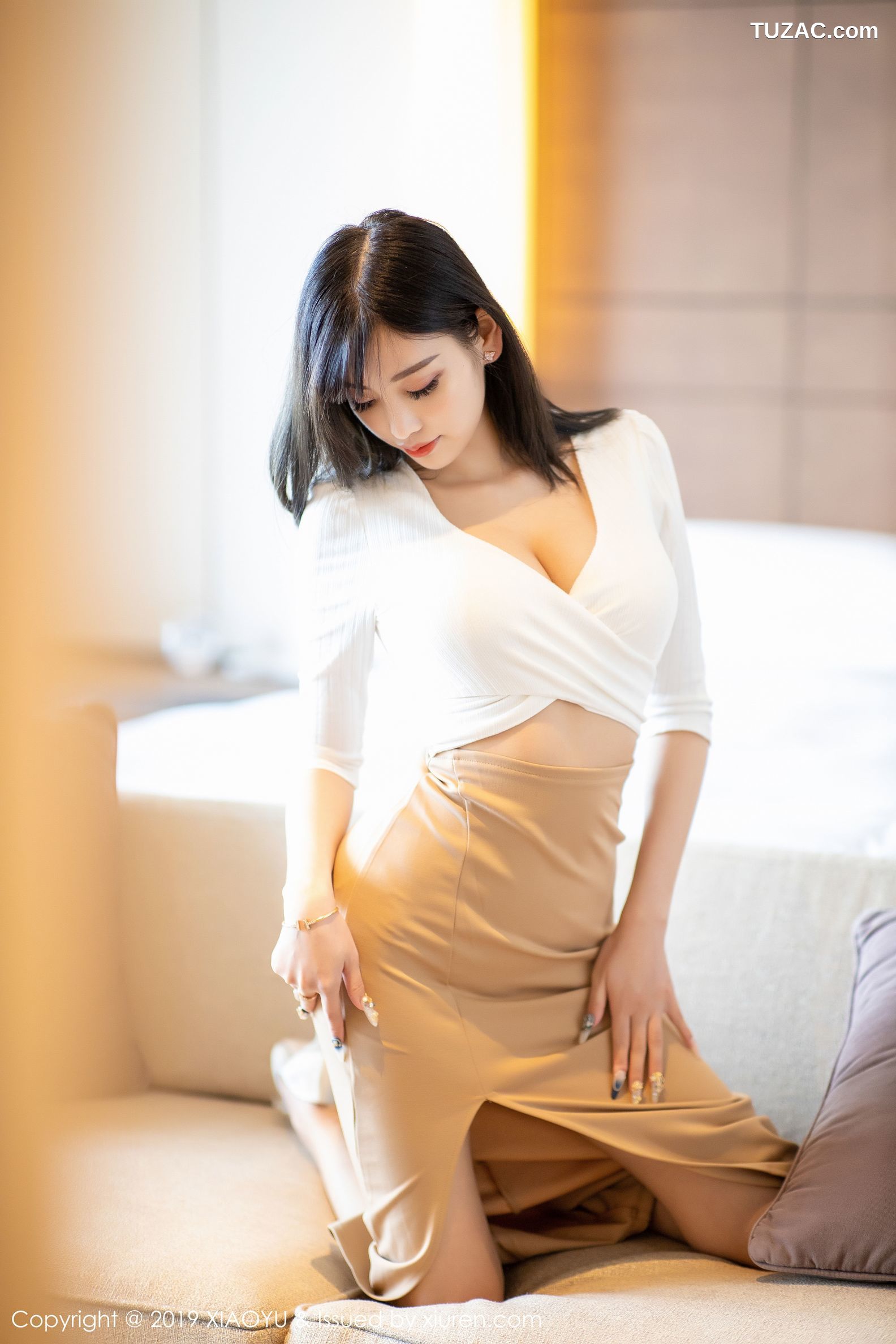 XiaoYu语画界-219-杨晨晨-《优雅的服饰-性感内衣》-2019.12.20