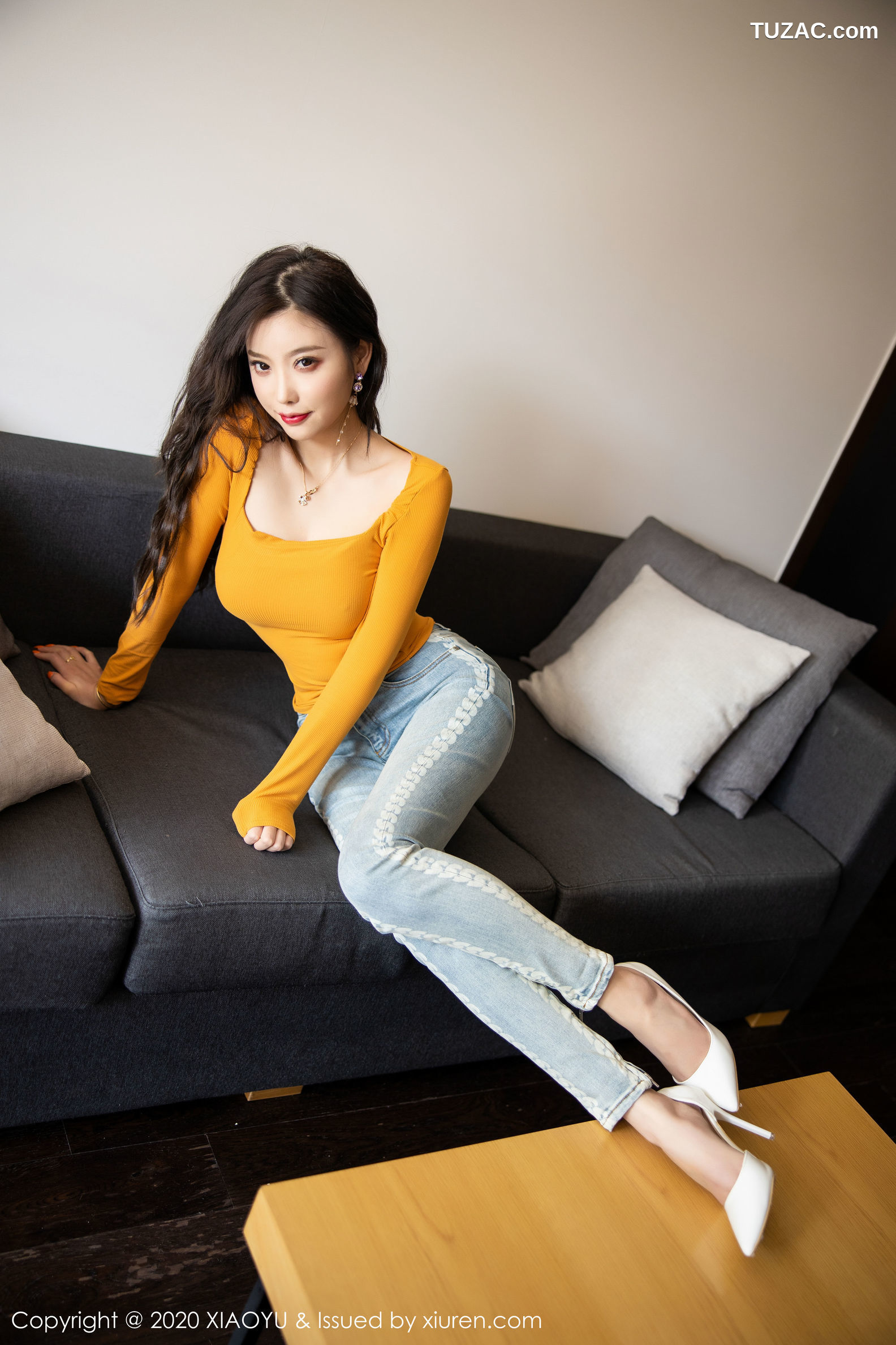 XiaoYu语画界-228-杨晨晨-《牛仔裤包裹的美腿》-2020.01.03