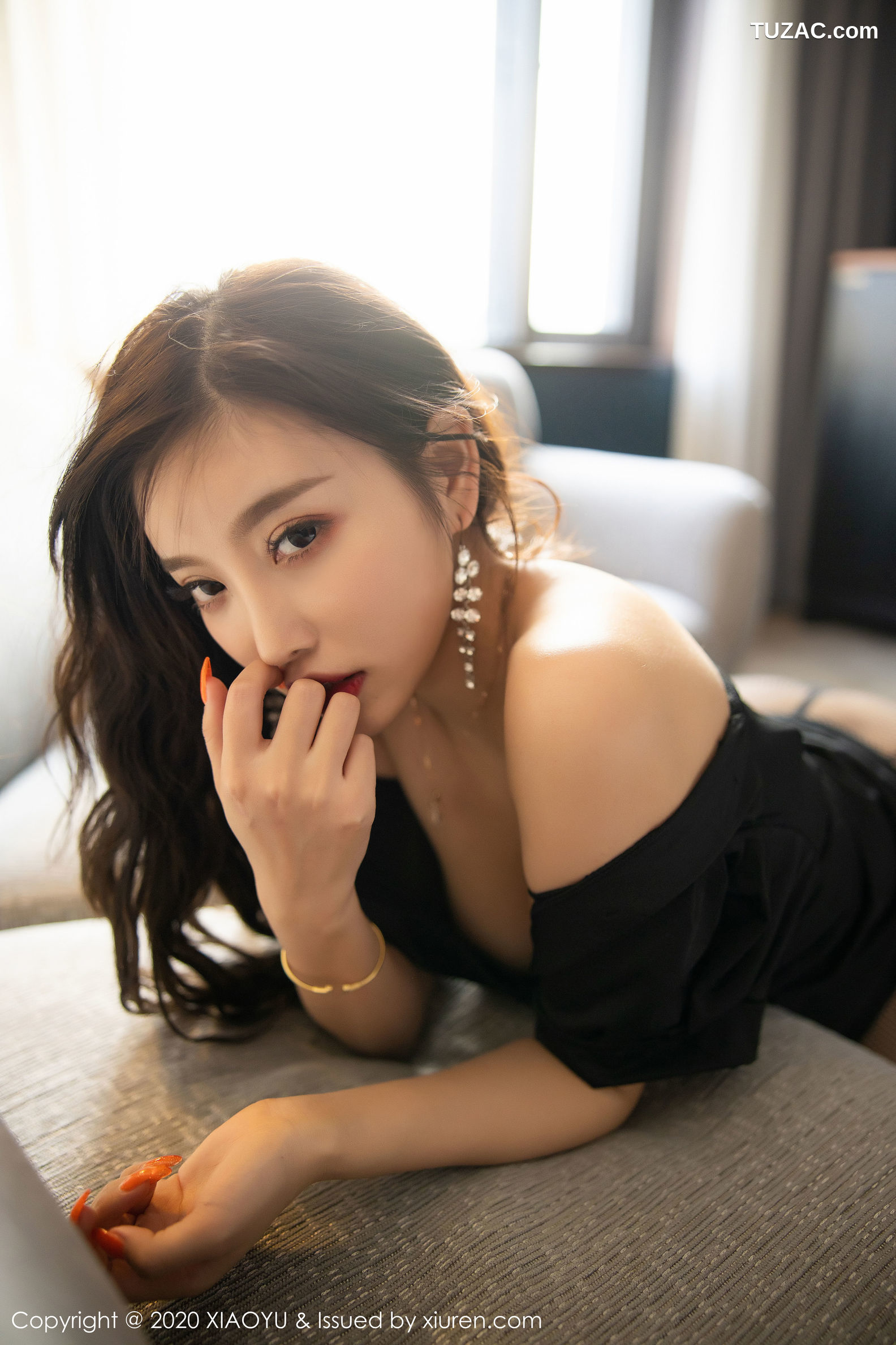 XiaoYu语画界-252-杨晨晨-《黑丝网袜性感护士制服》-2020.02.21