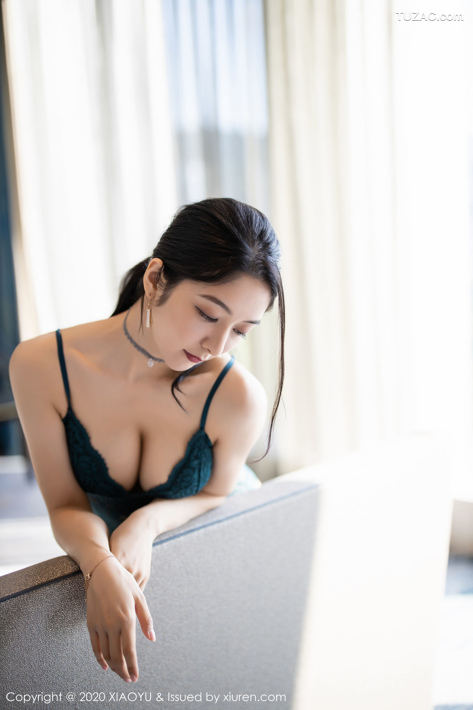 XiaoYu语画界-284-小热巴-《魅惑黑丝内衣与性感镂空吊带》-2020.04.08