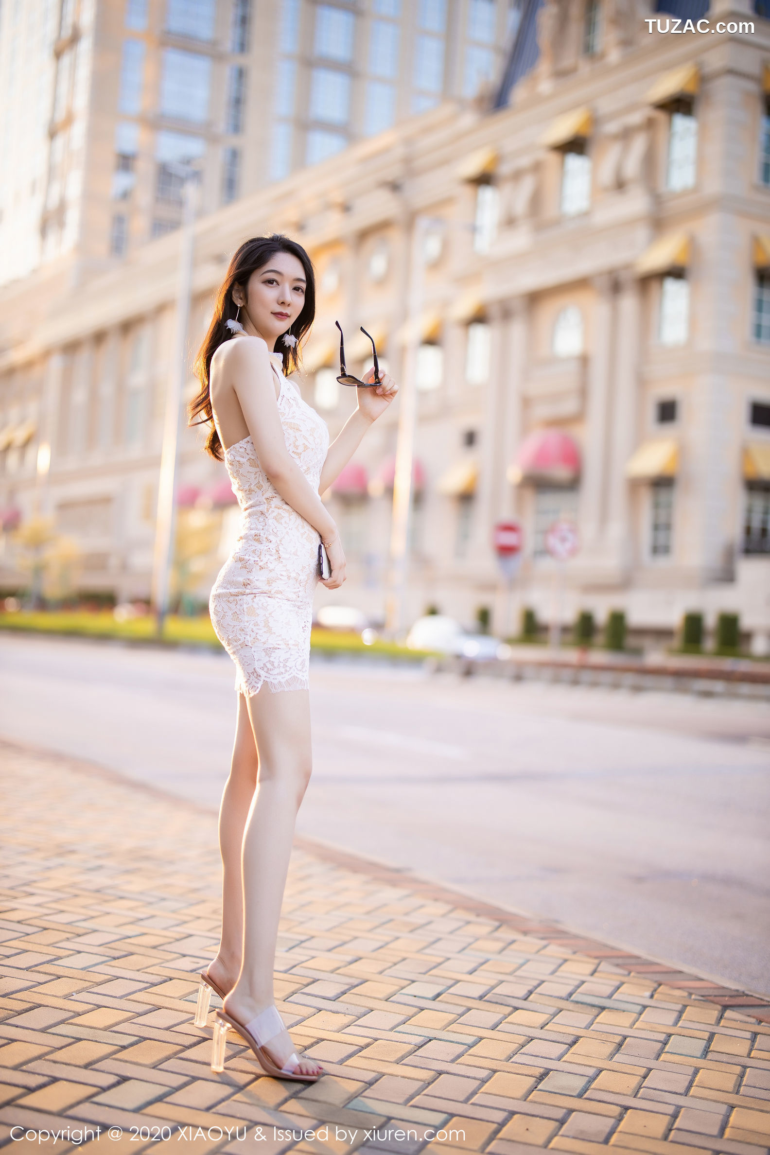 XiaoYu语画界-284-小热巴-《魅惑黑丝内衣与性感镂空吊带》-2020.04.08