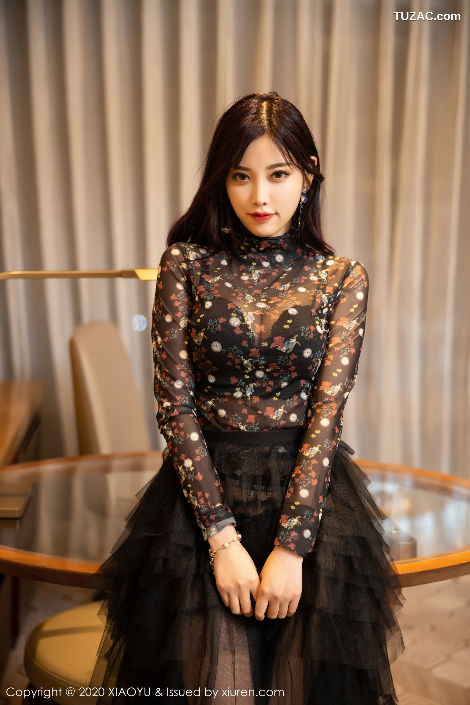 XiaoYu语画界-289-杨晨晨-《黑色吊裙-丝袜美腿》-2020.04.15