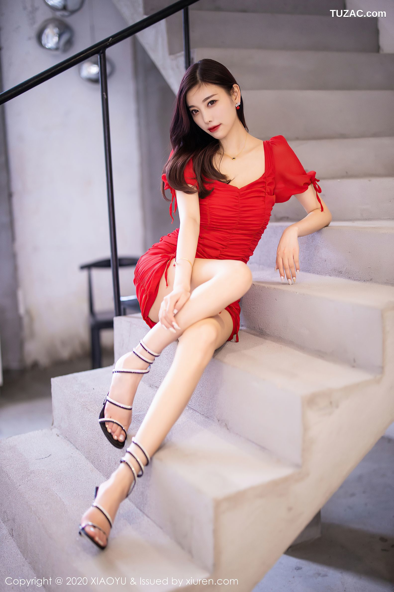 XiaoYu语画界-326-杨晨晨-《鲜艳的红裙街拍》-2020.07.15