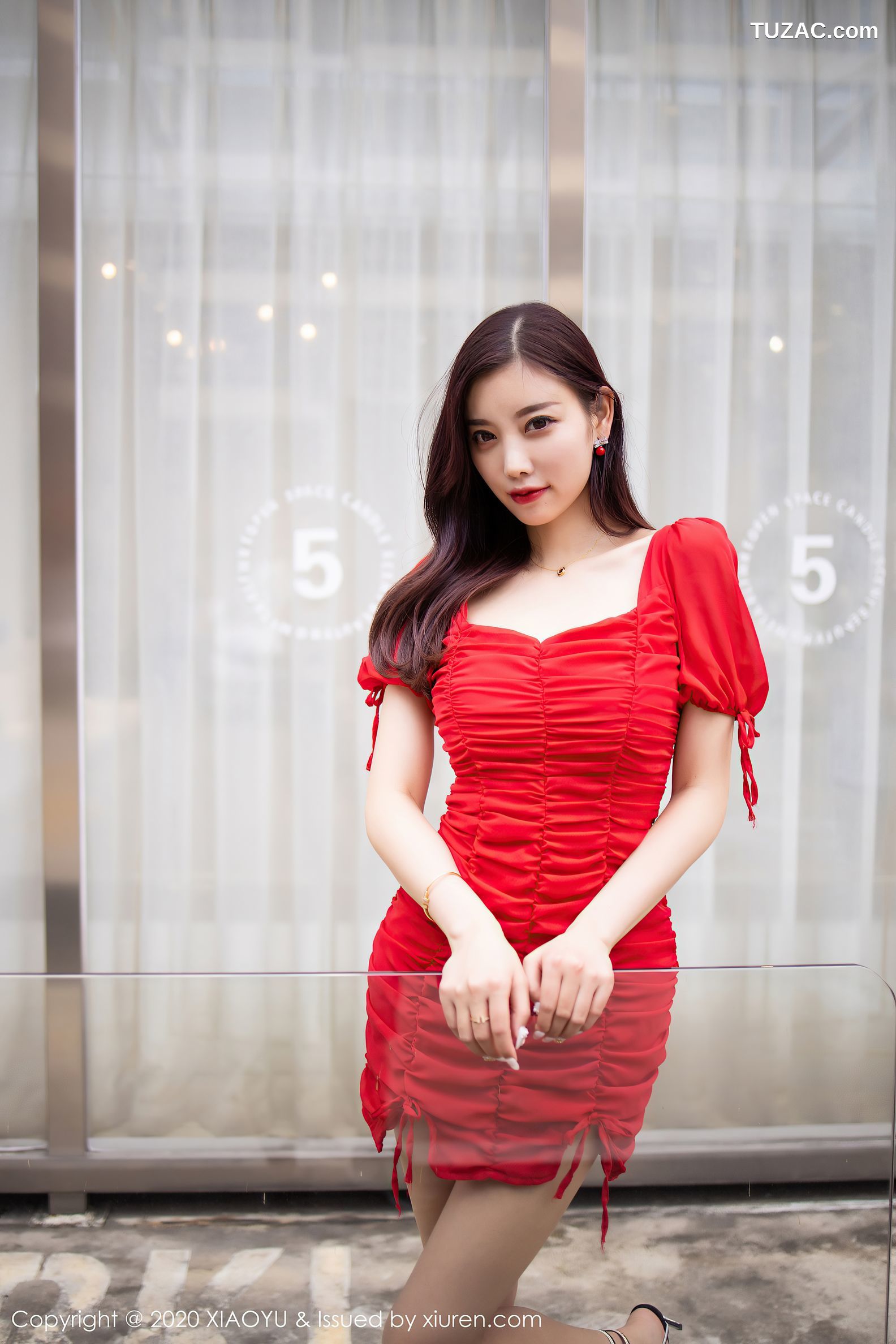 XiaoYu语画界-326-杨晨晨-《鲜艳的红裙街拍》-2020.07.15