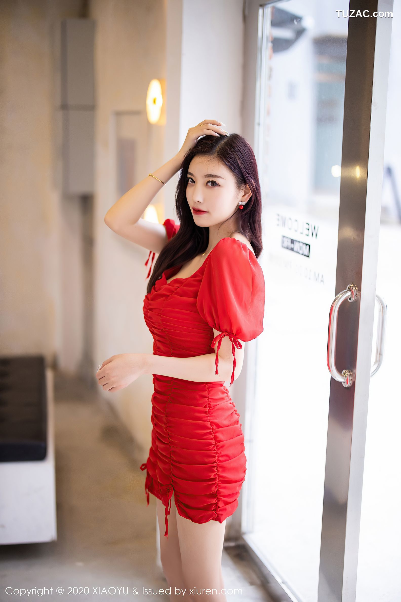 XiaoYu语画界-326-杨晨晨-《鲜艳的红裙街拍》-2020.07.15