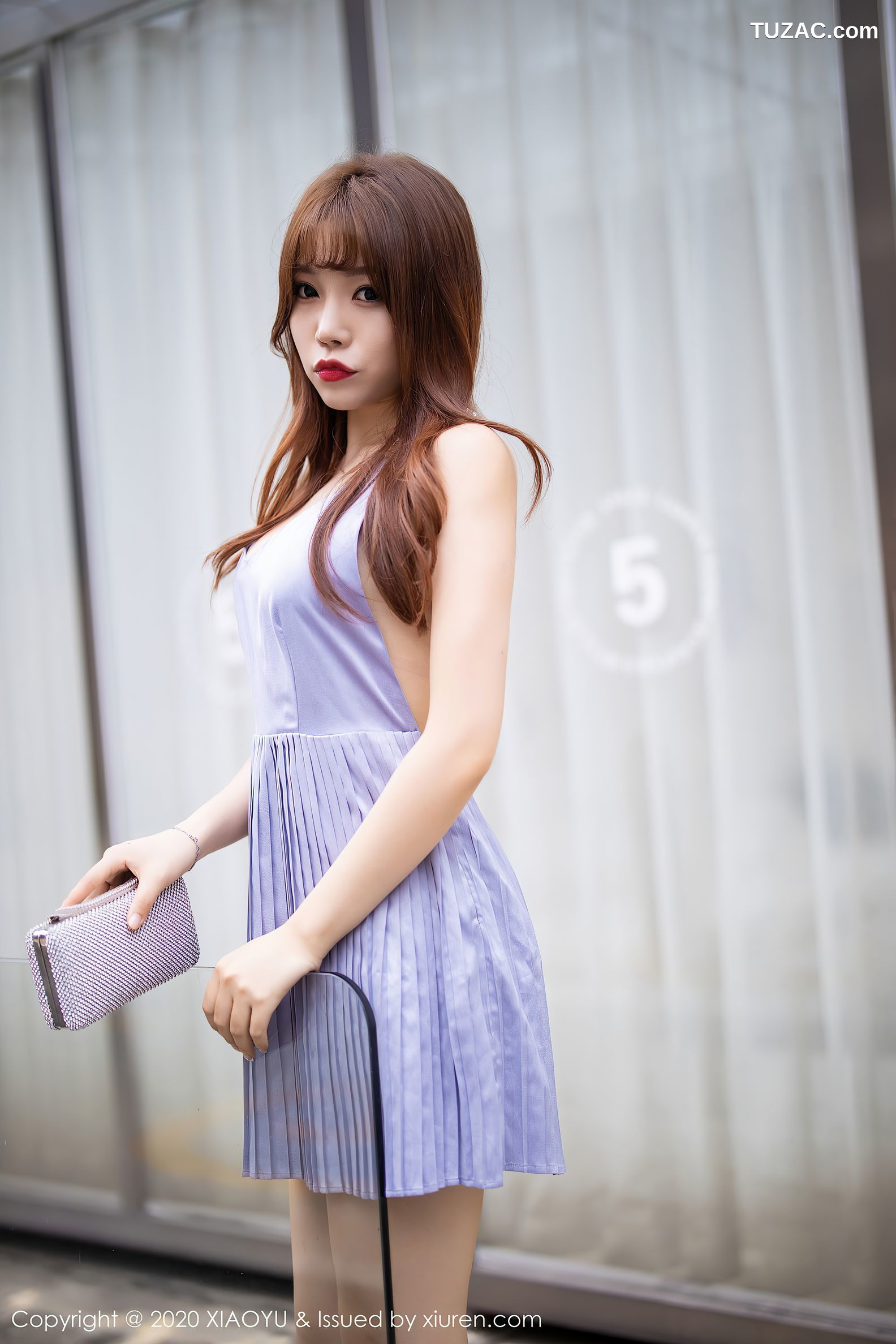 XiaoYu语画界-344-芝芝-《街拍短裙写真》-2020.08.10