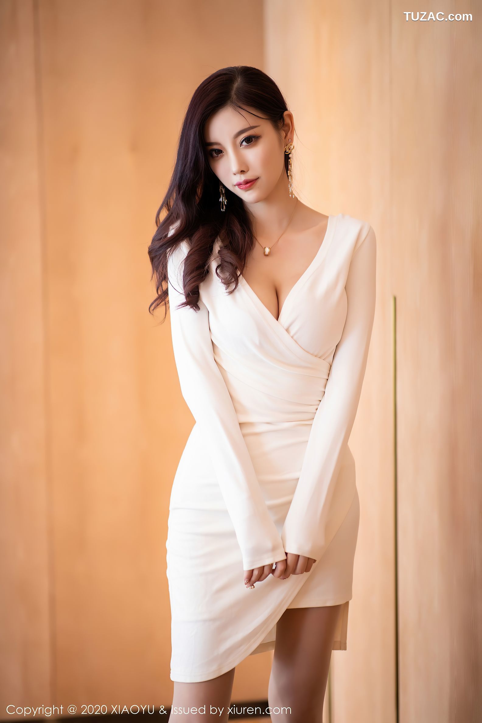 XiaoYu语画界-377-杨晨晨-《极致魅丝袜美腿丝丝入魂》-2020.09.25