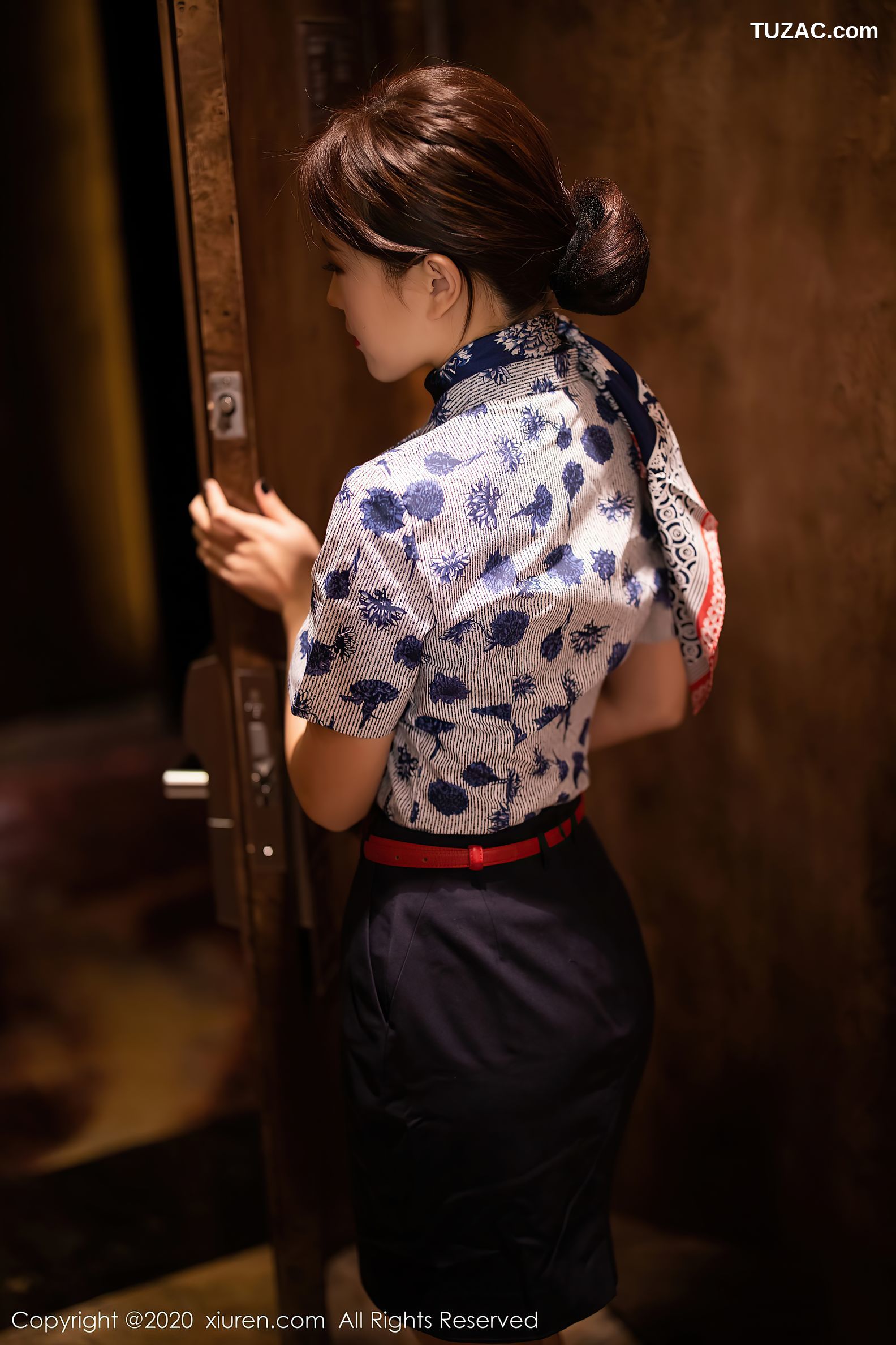 XiaoYu语画界-407-杨紫嫣-《黑丝美腿空乘制服系列》-2020.11.12