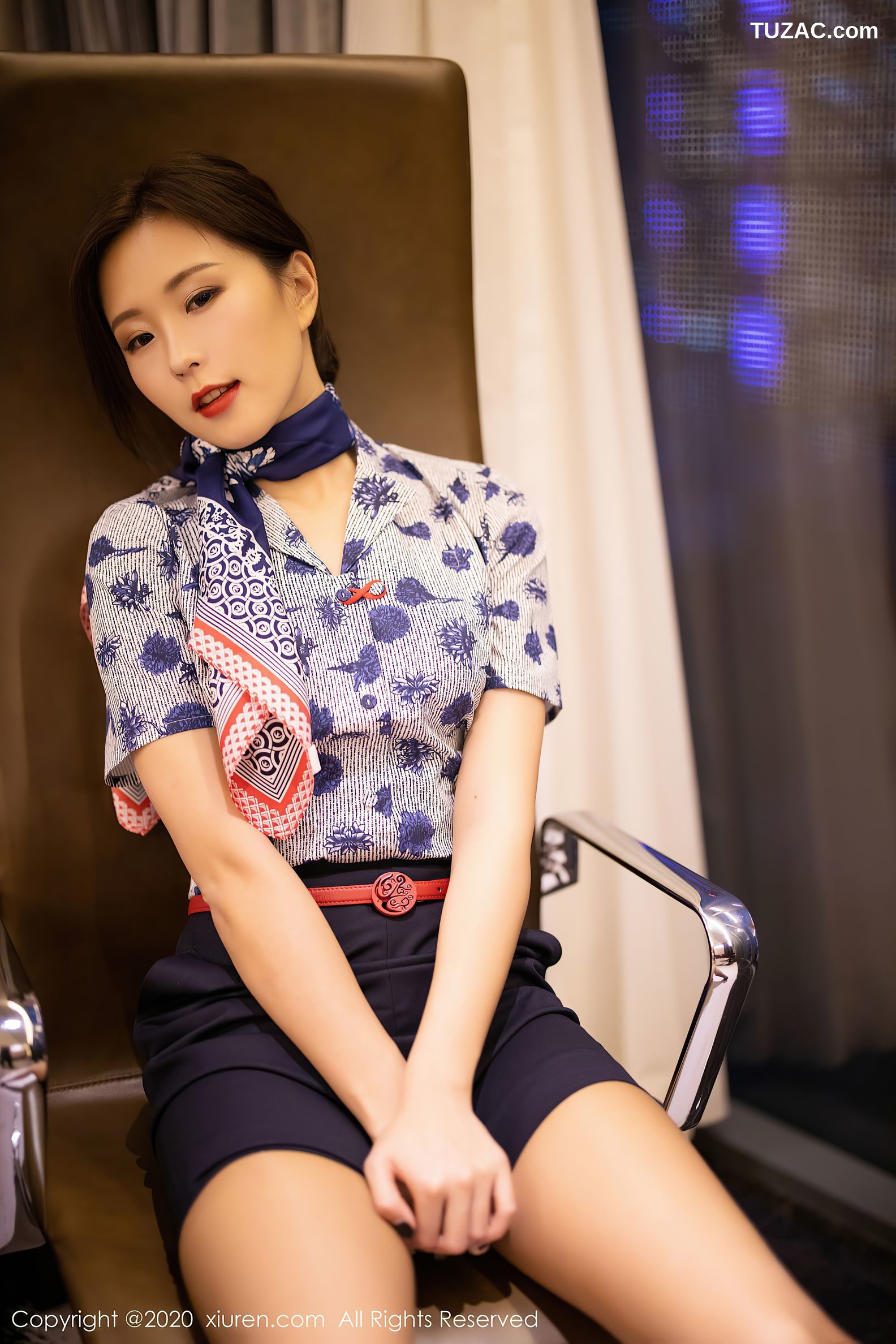 XiaoYu语画界-407-杨紫嫣-《黑丝美腿空乘制服系列》-2020.11.12
