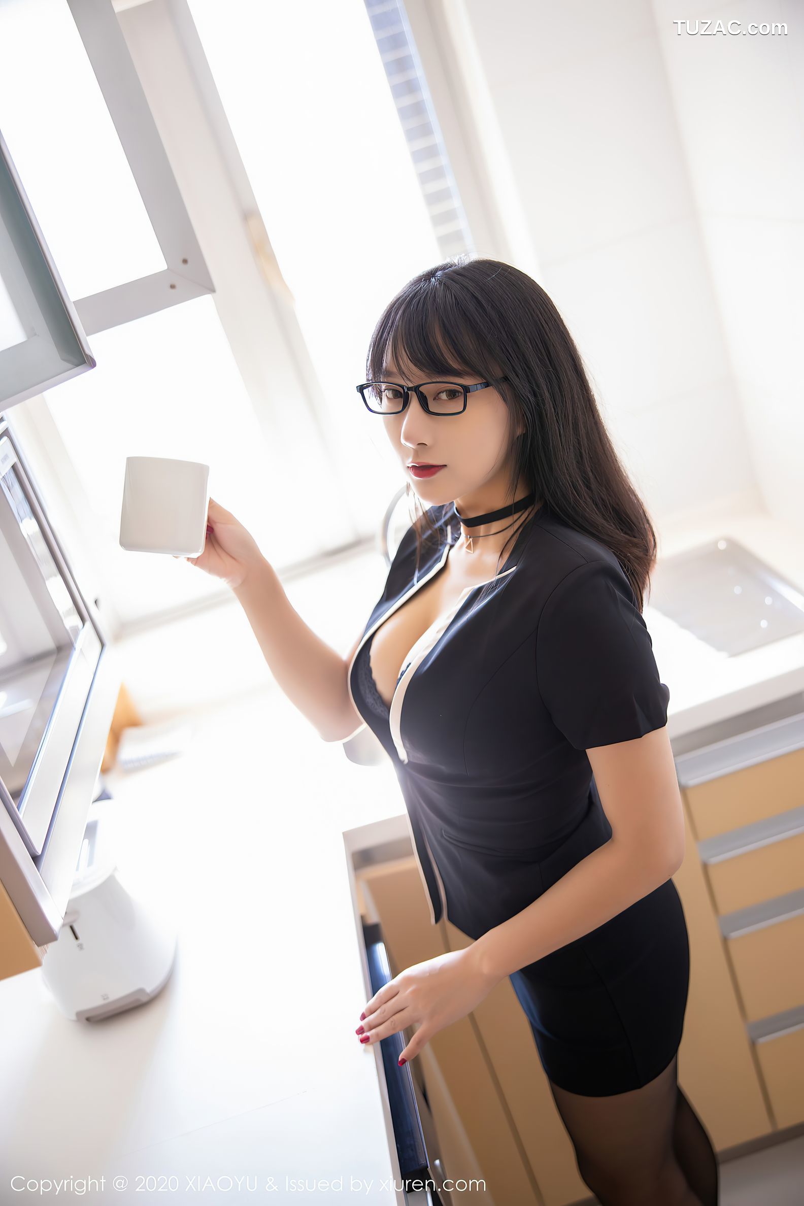 XiaoYu语画界-436-何嘉颖-《黑色的经典职场制服系列》-2020.12.23