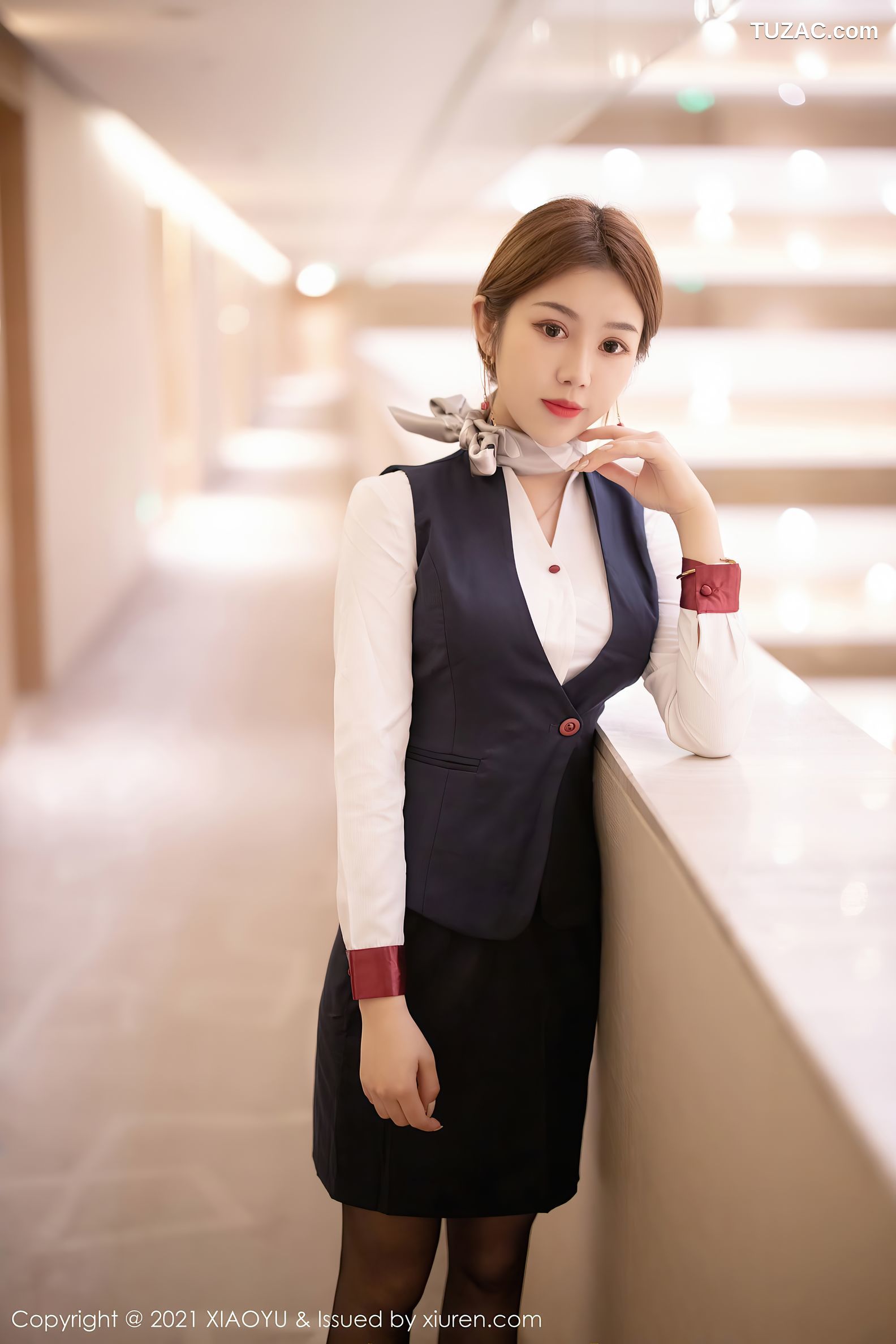 XiaoYu语画界-449-梦梵-经典空乘制服红色内衣蕾丝吊带袜-2021.01.12