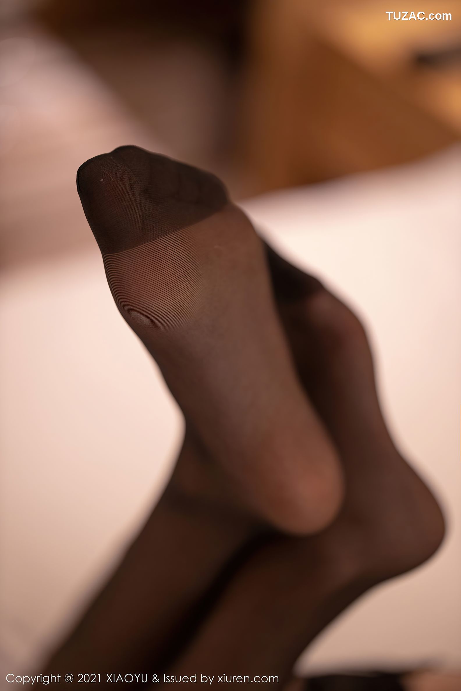 XiaoYu语画界-449-梦梵-经典空乘制服红色内衣蕾丝吊带袜-2021.01.12